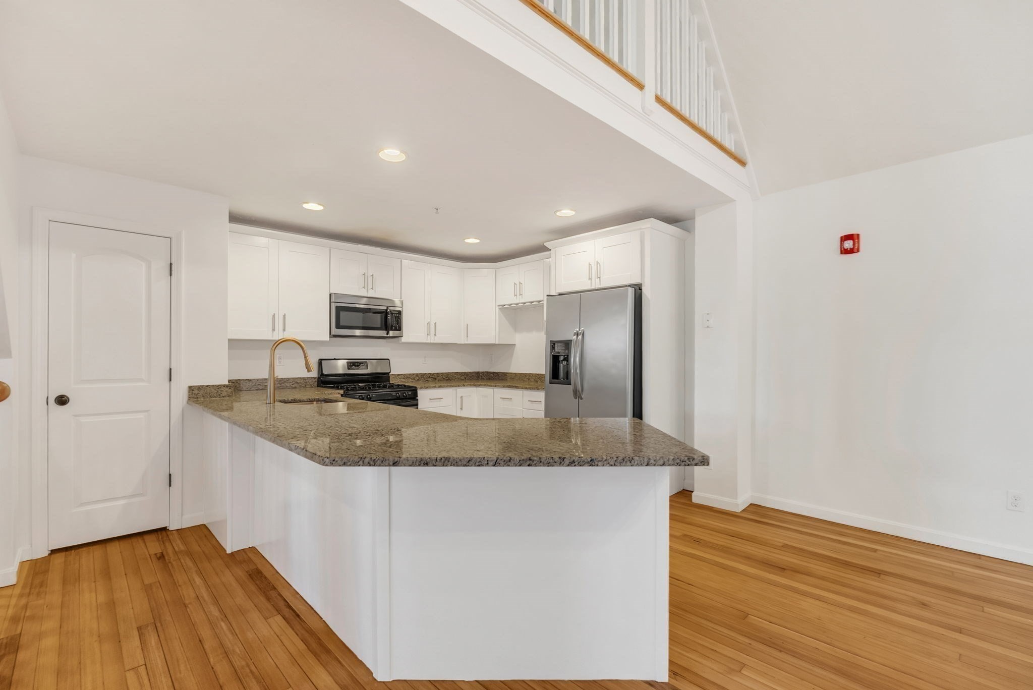 157 Beale Street # 5 Property Photo 4
