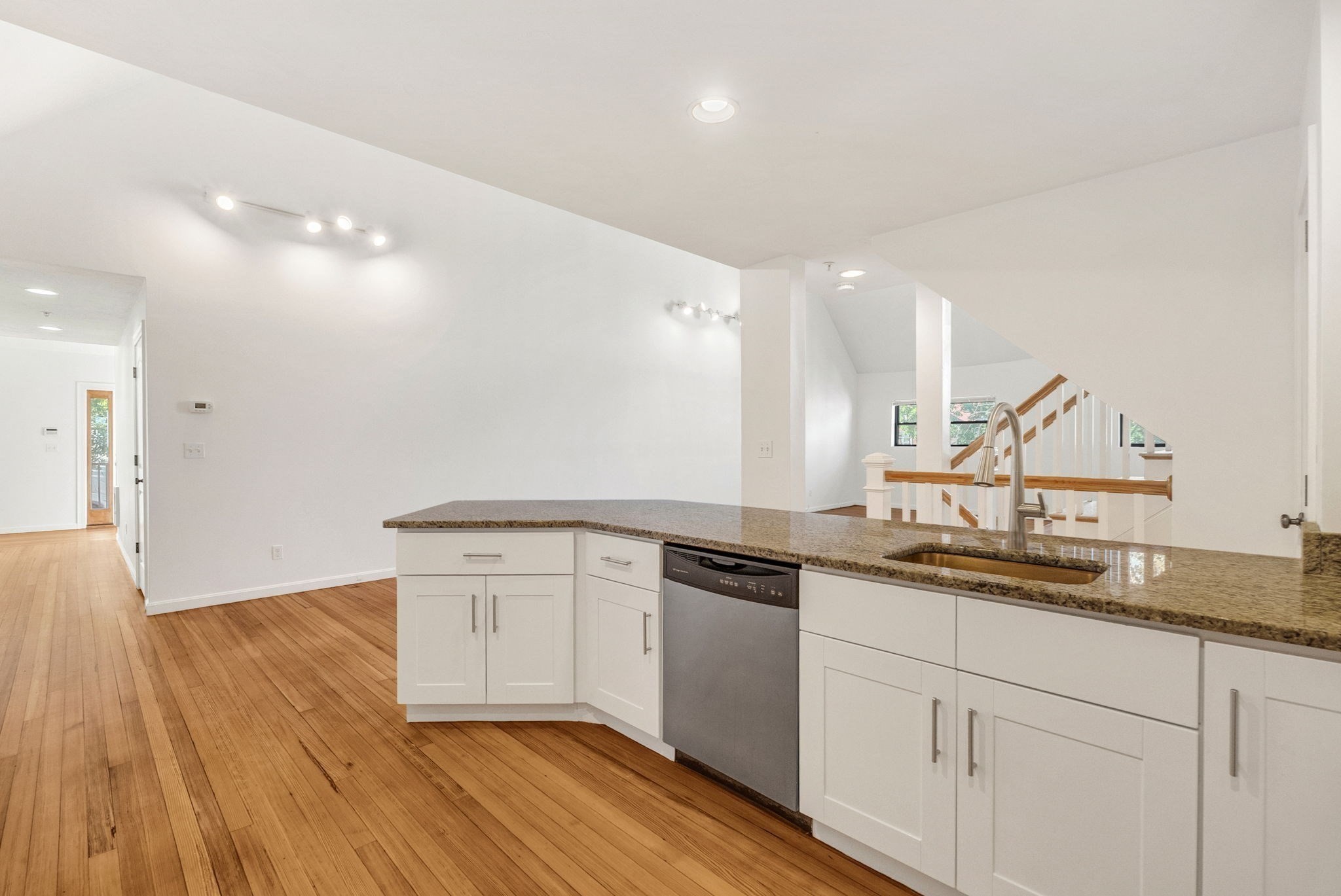 157 Beale Street # 5 Property Photo 5