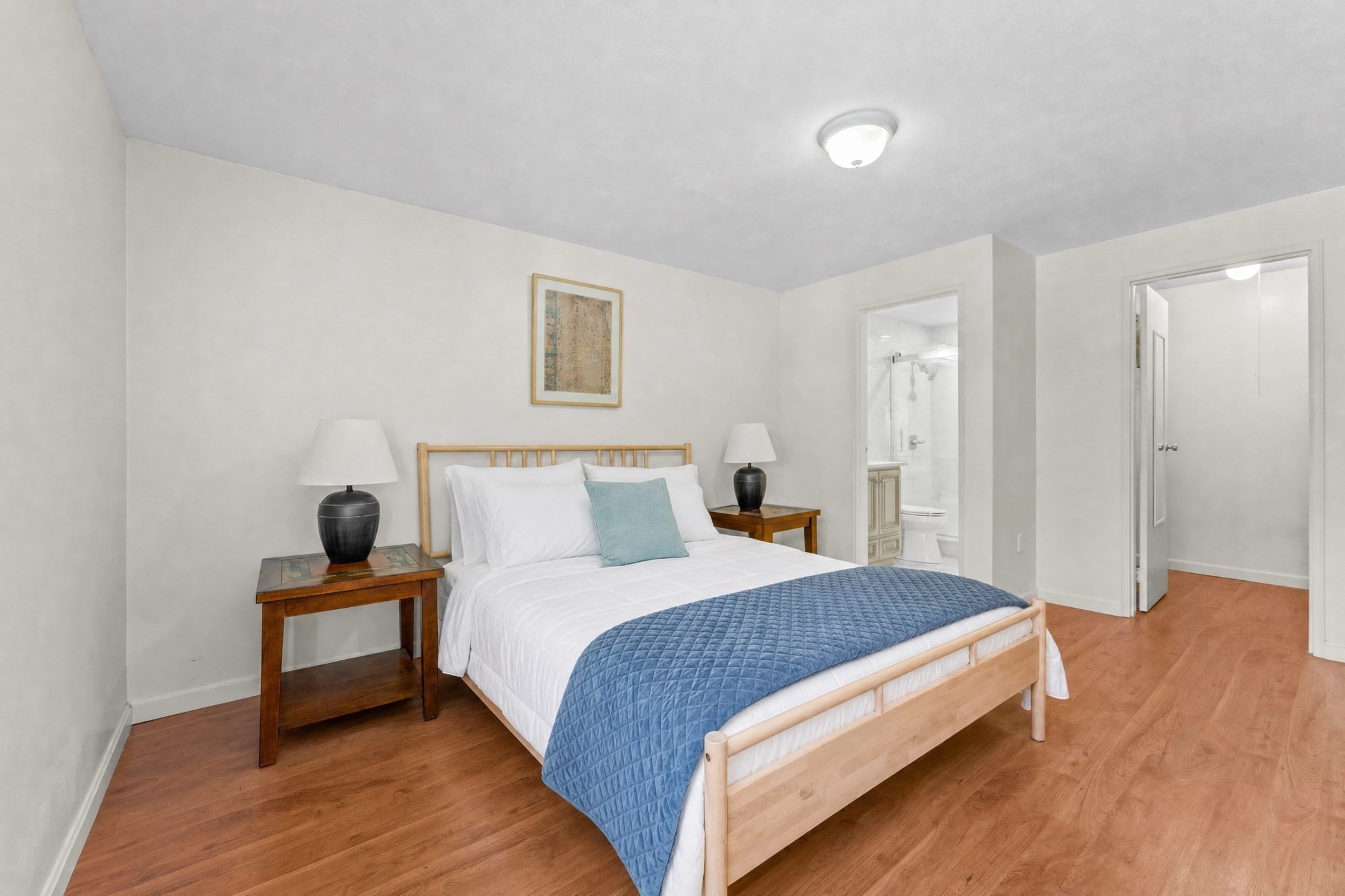 8 Post Oak Ln # 20 Property Photo 6