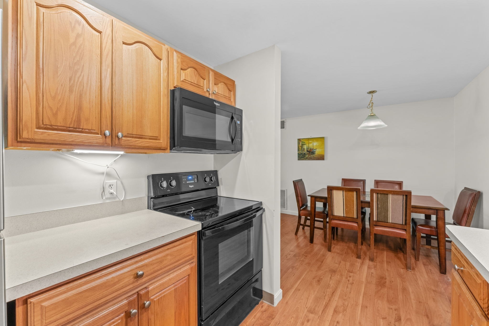 8 Post Oak Ln # 20 Property Photo 16
