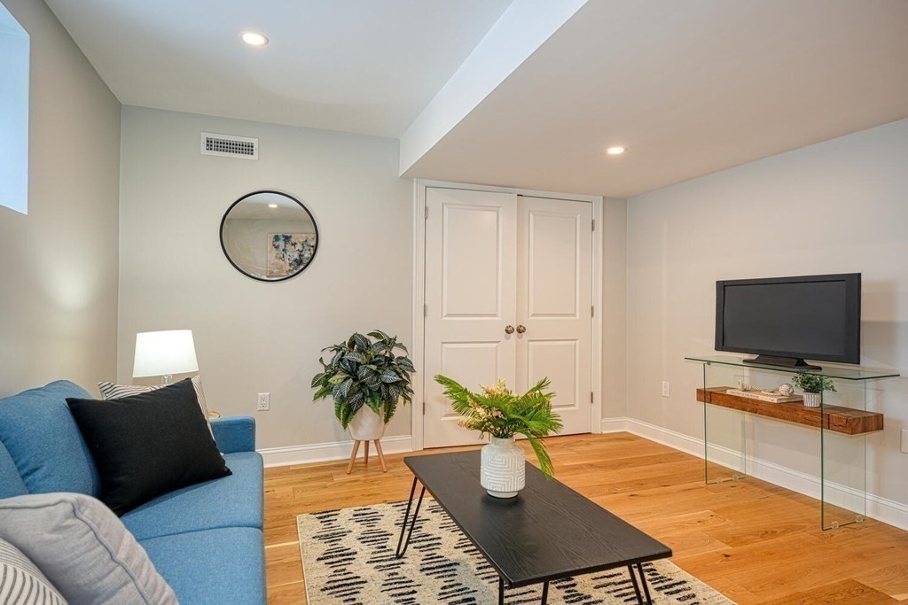 64r Brattle Street # 1 Property Photo 22