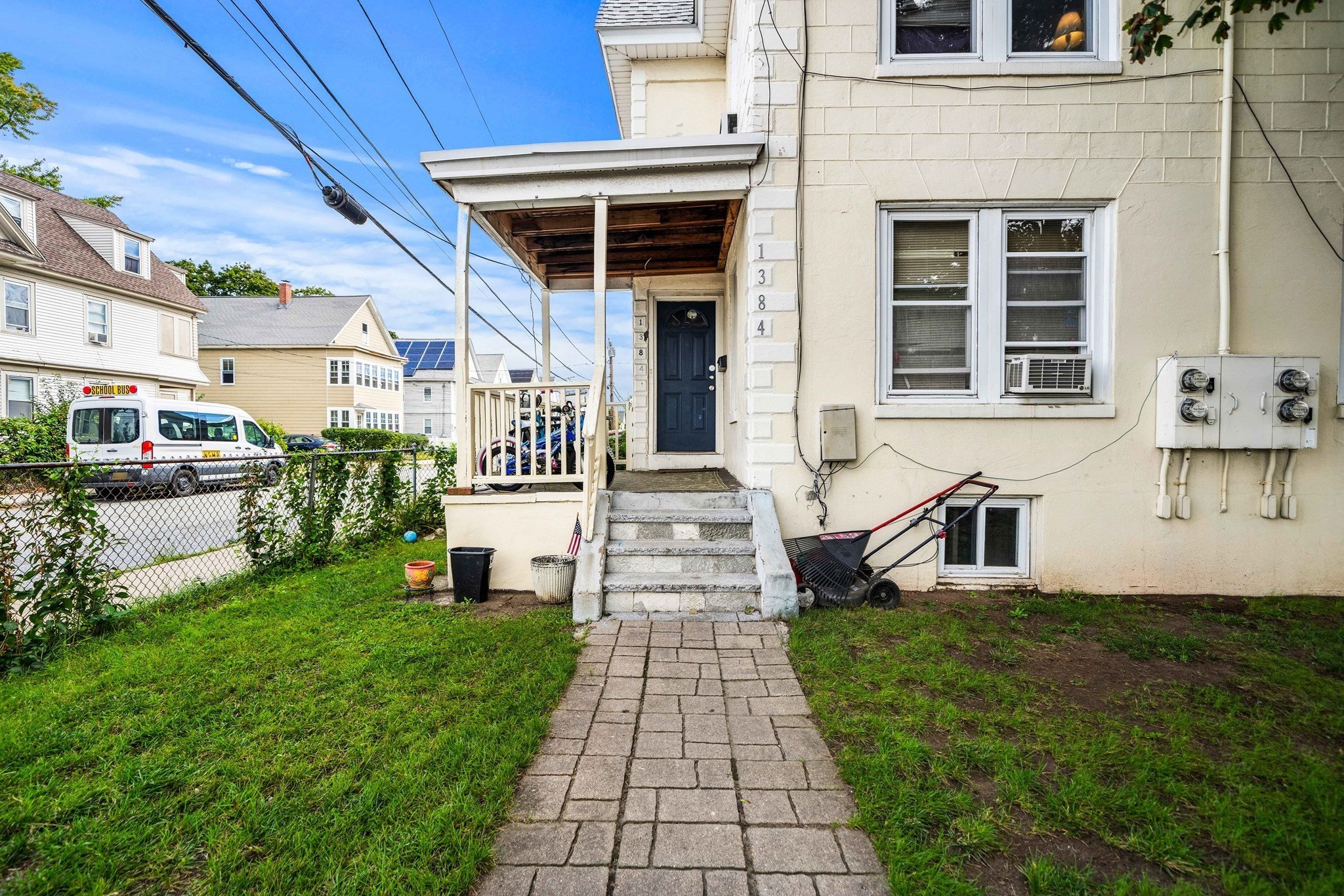 1384-1386 Gorham St Property Photo 5