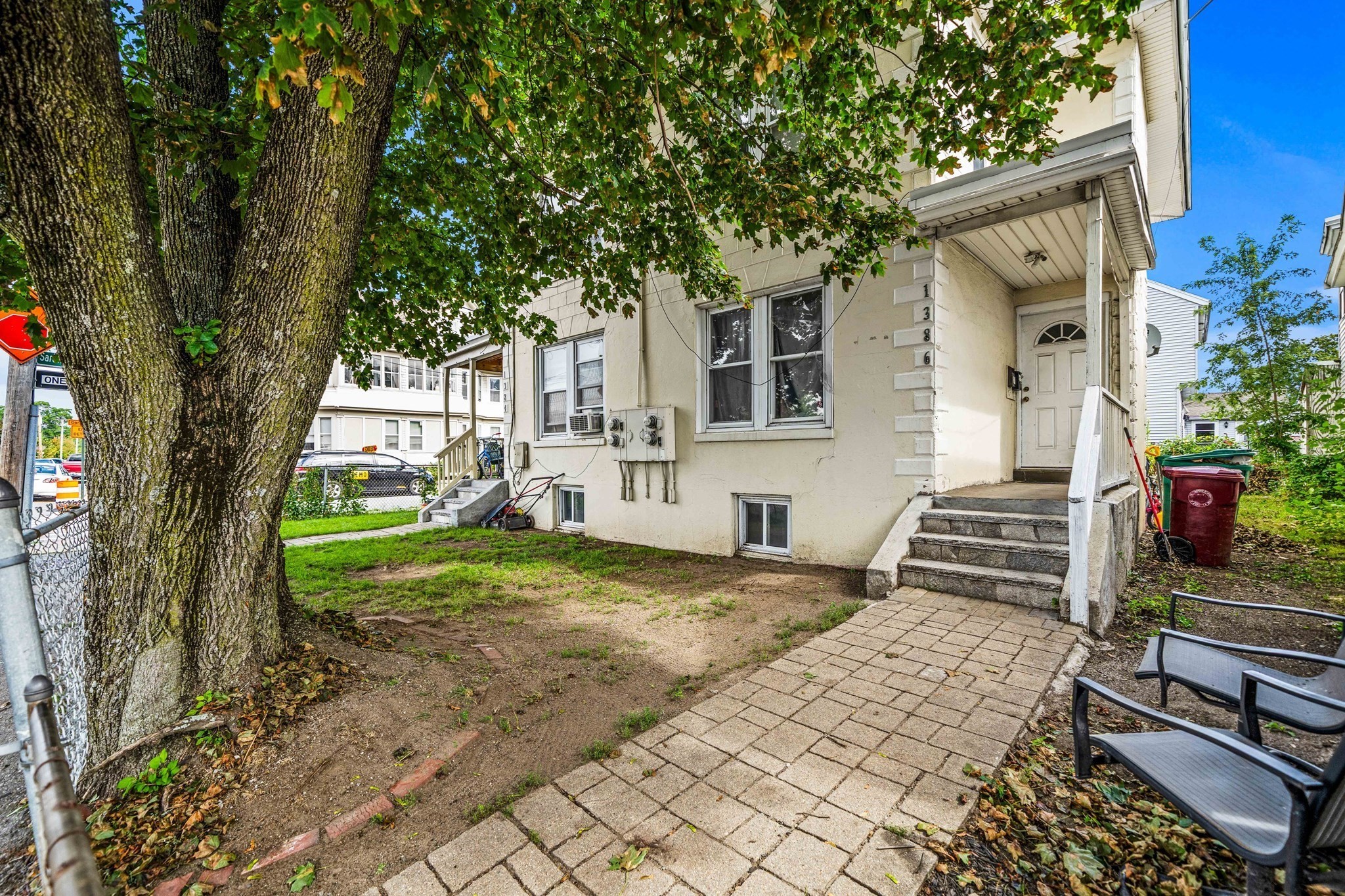 1384-1386 Gorham St Property Photo 6