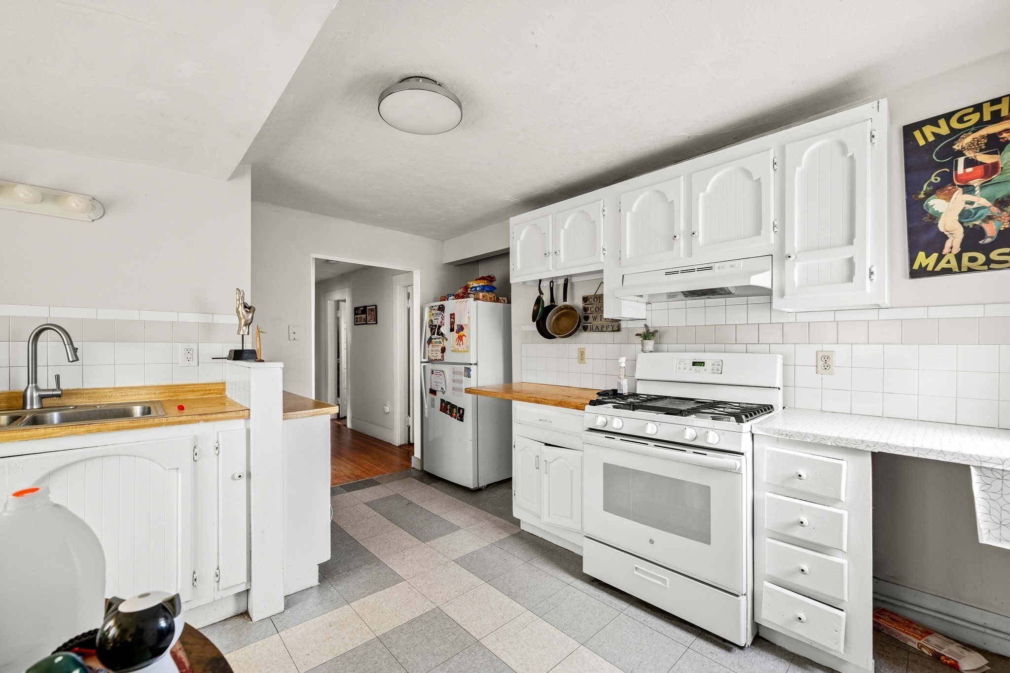 1384-1386 Gorham St Property Photo 34