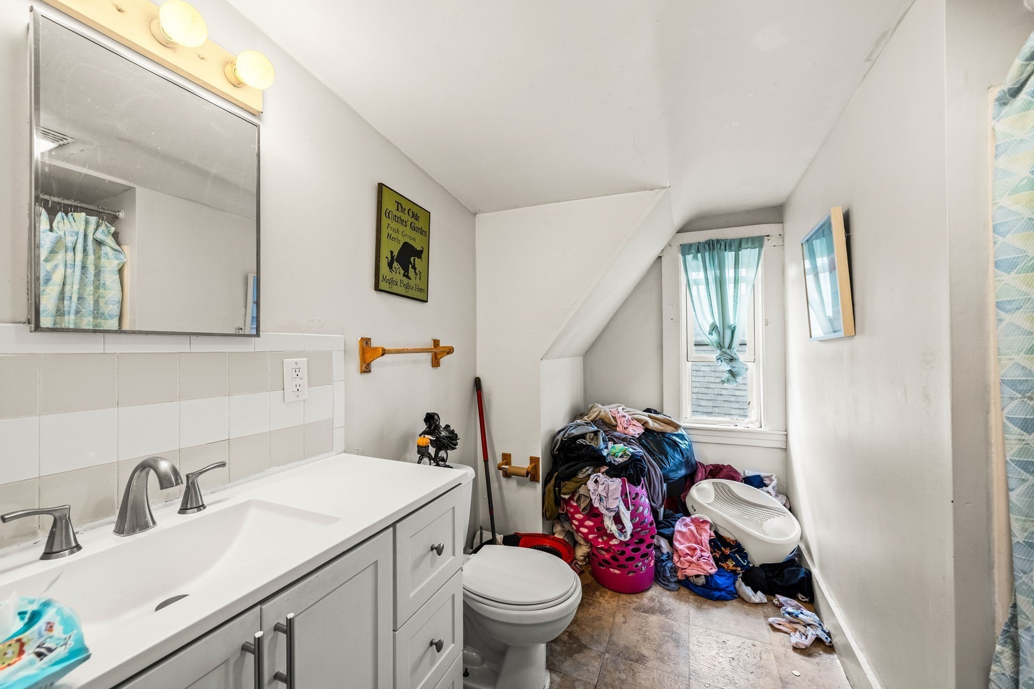 1384-1386 Gorham St Property Photo 39