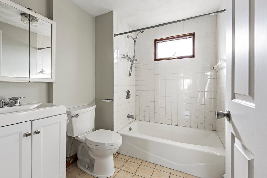 52 Sheridan Circle # 52 Property Photo 10