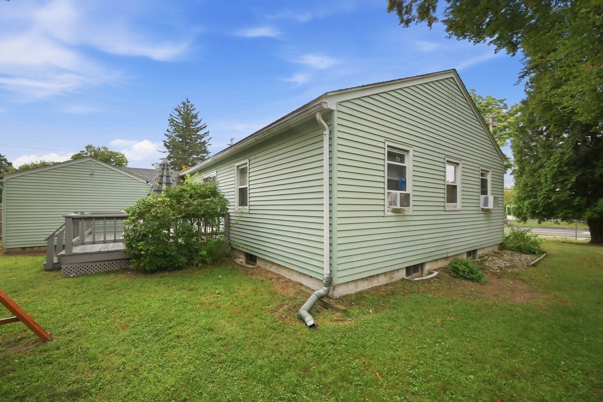 101 Court St Property Photo 28
