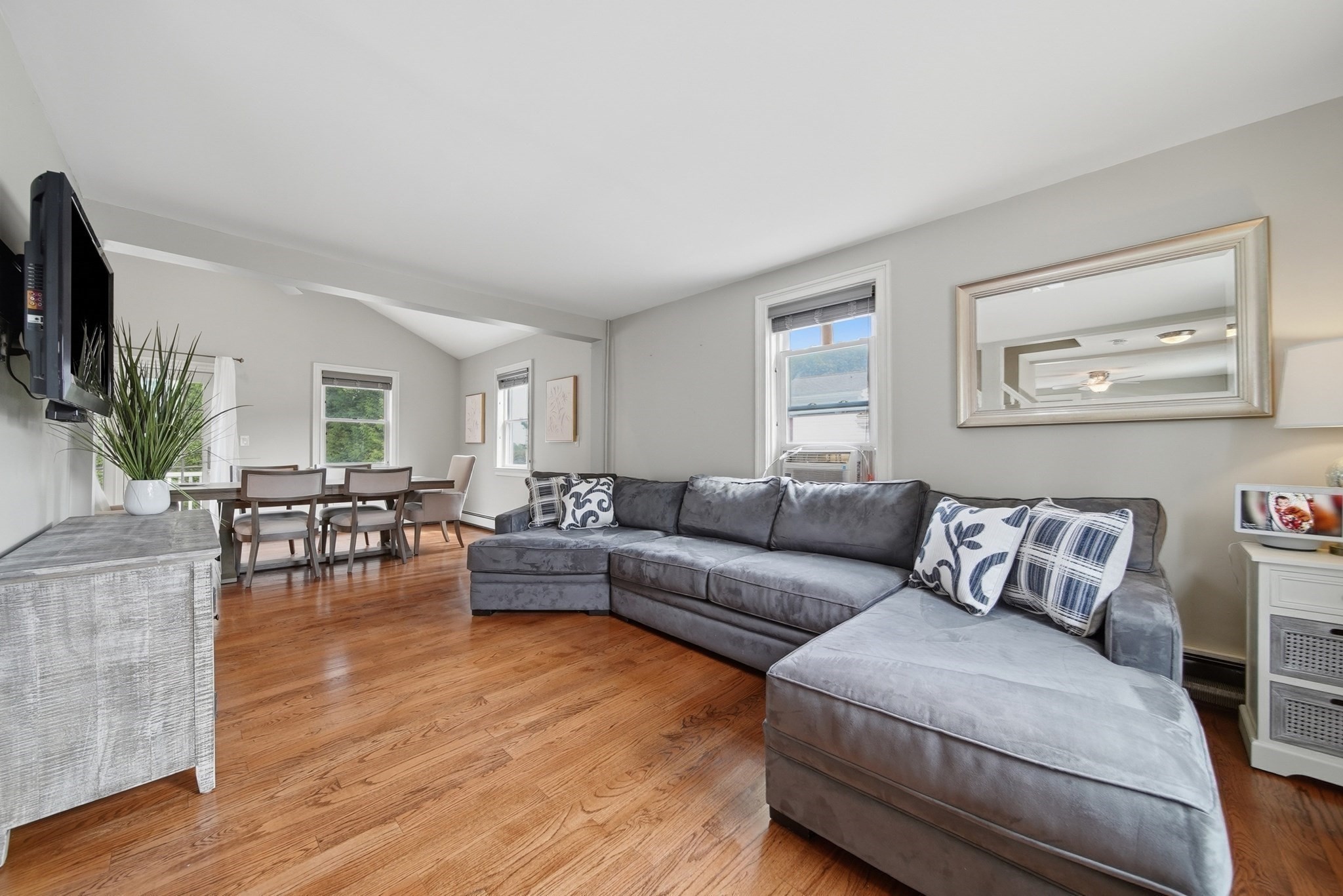 20 Herbert St Property Photo 9