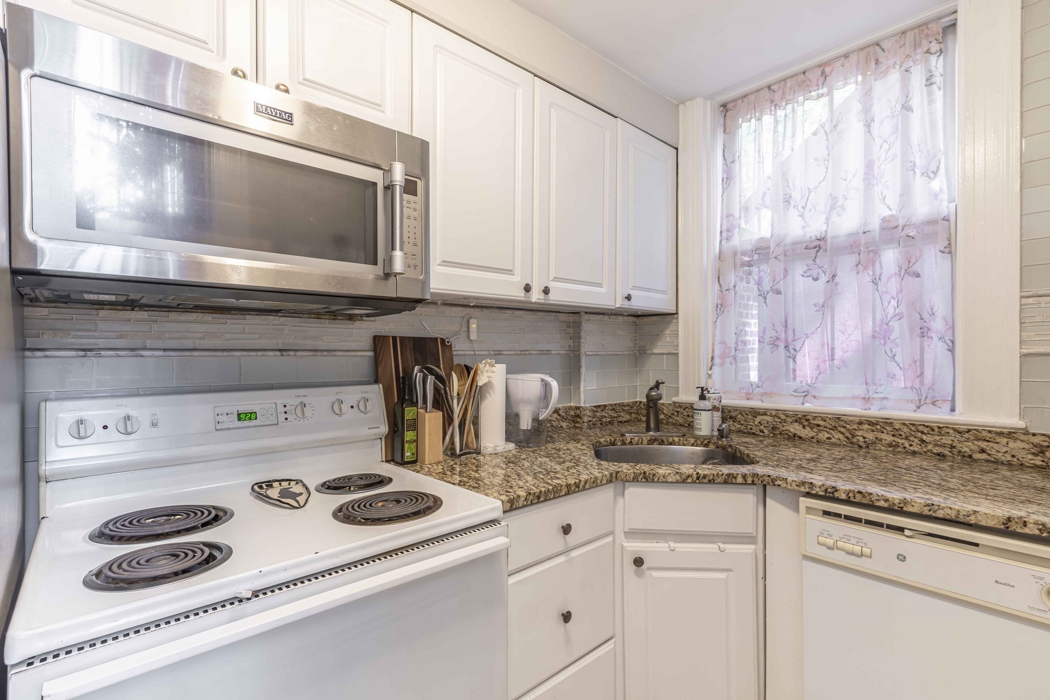 405 Commonwealth Ave # 2b Property Photo 10