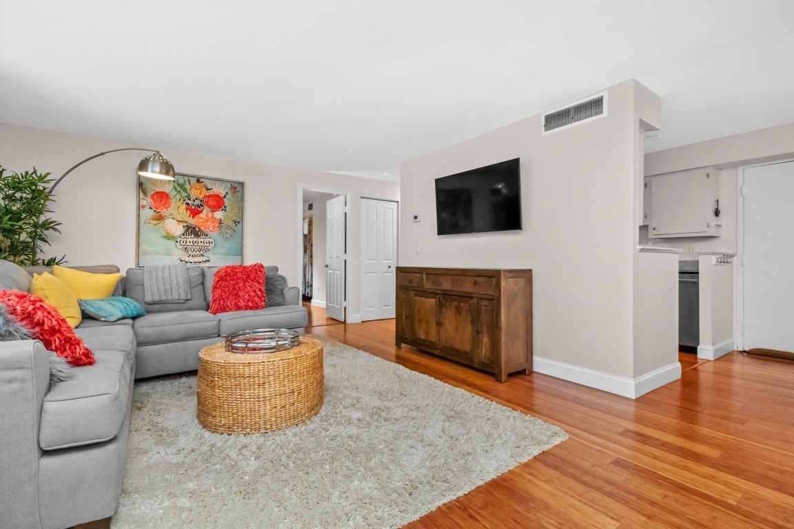2 Beals Cove Rd # K Property Photo 4