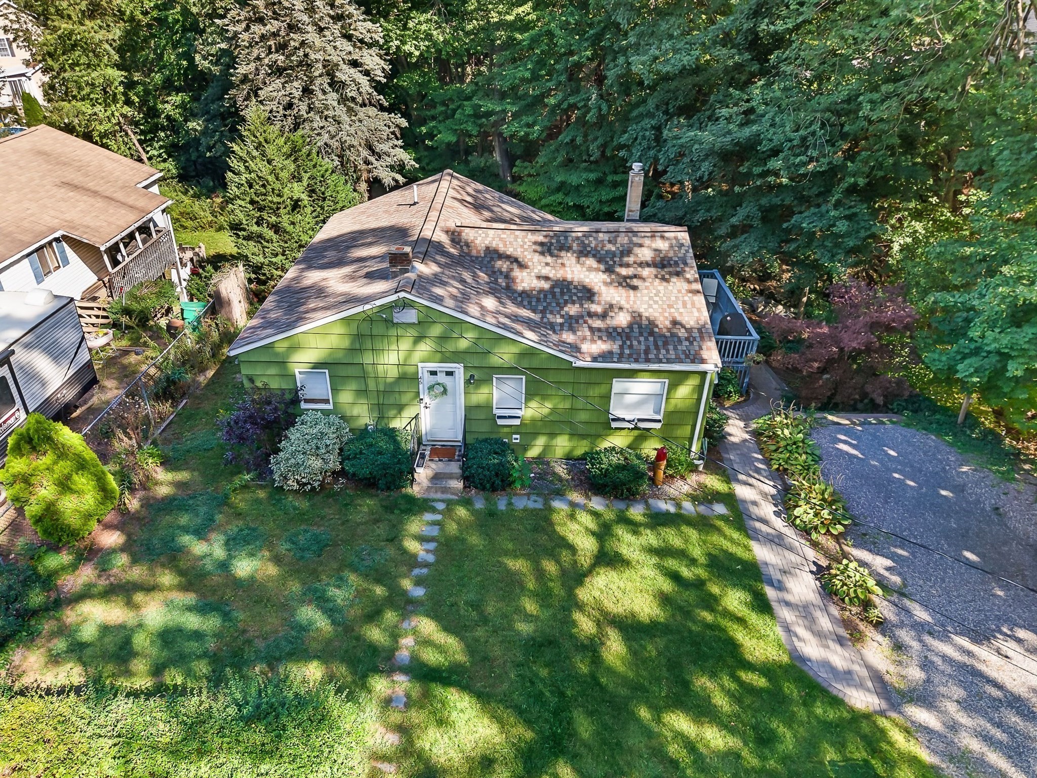 45 Lakeshore Dr Property Photo 4