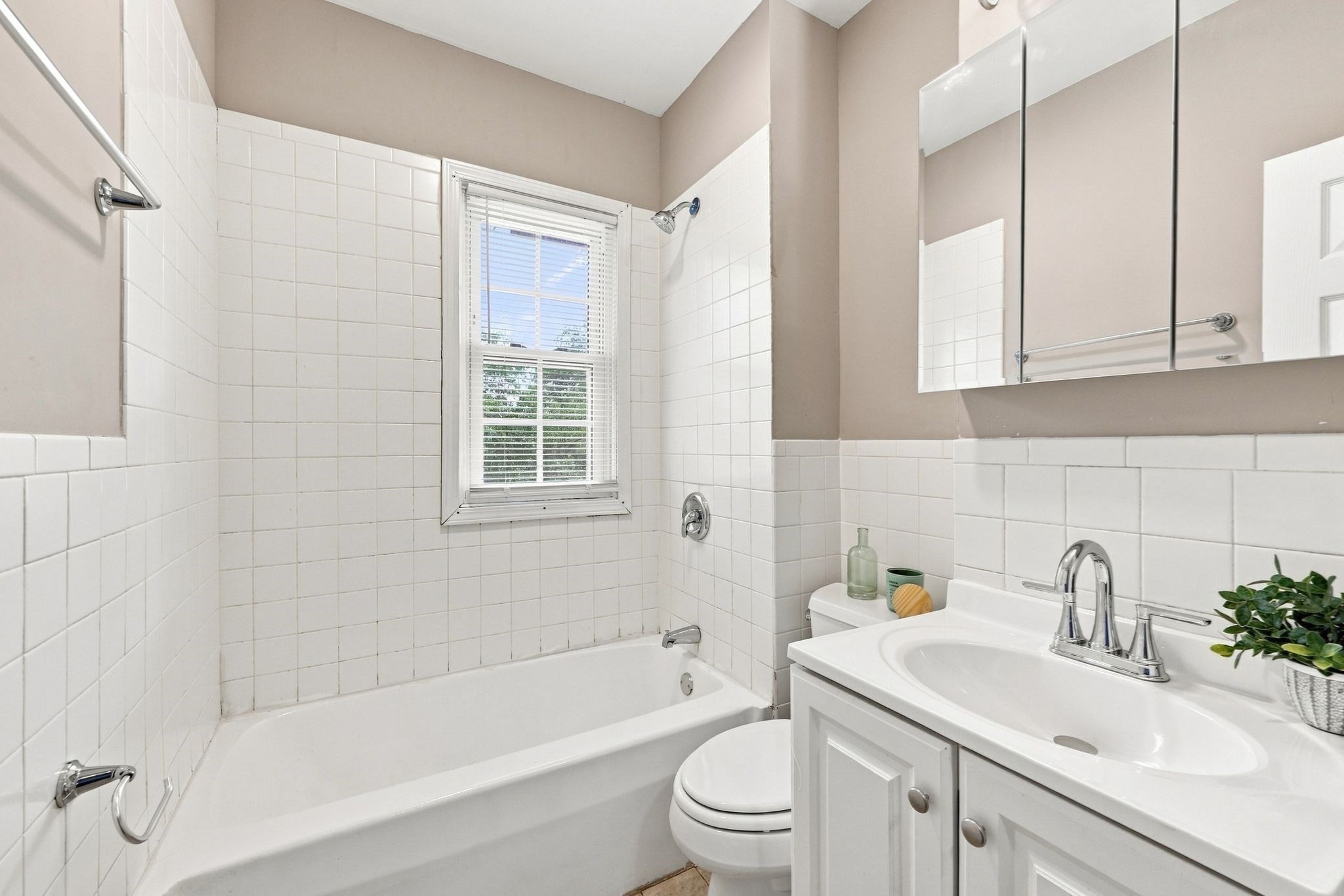 133 Parker St Property Photo 16