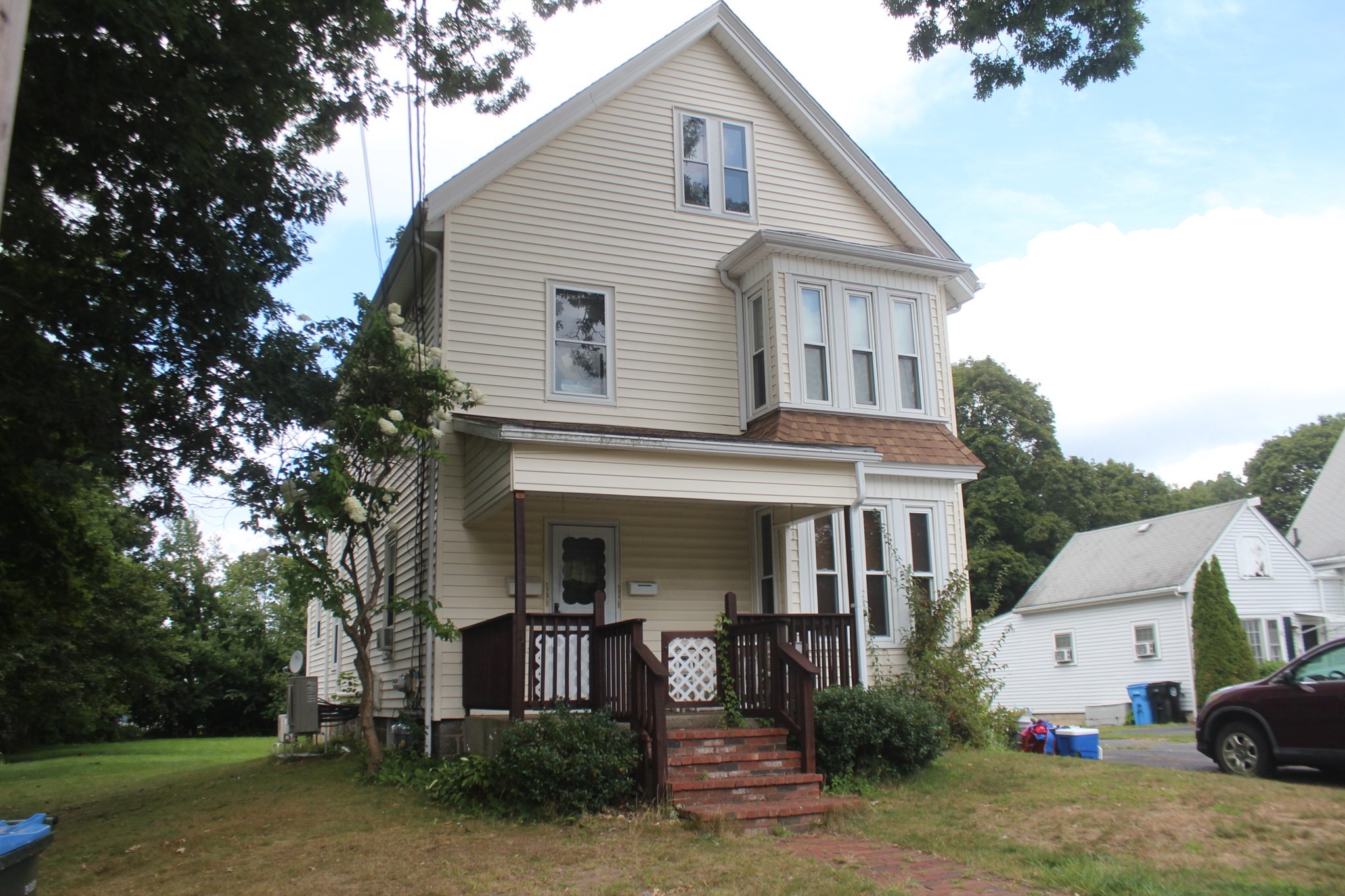 171 Warren Ave Property Photo 1