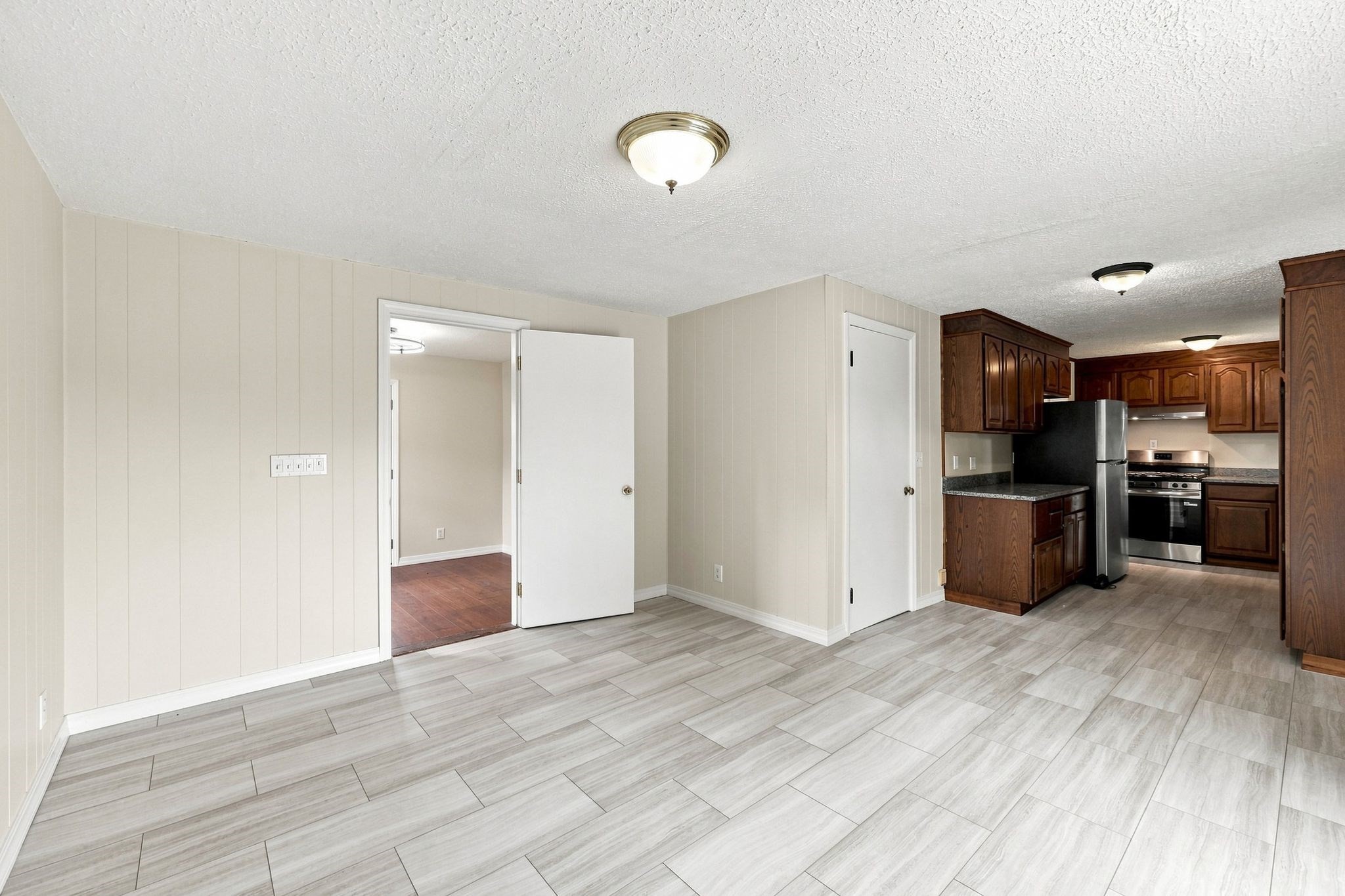 76 Daley St Property Photo 21