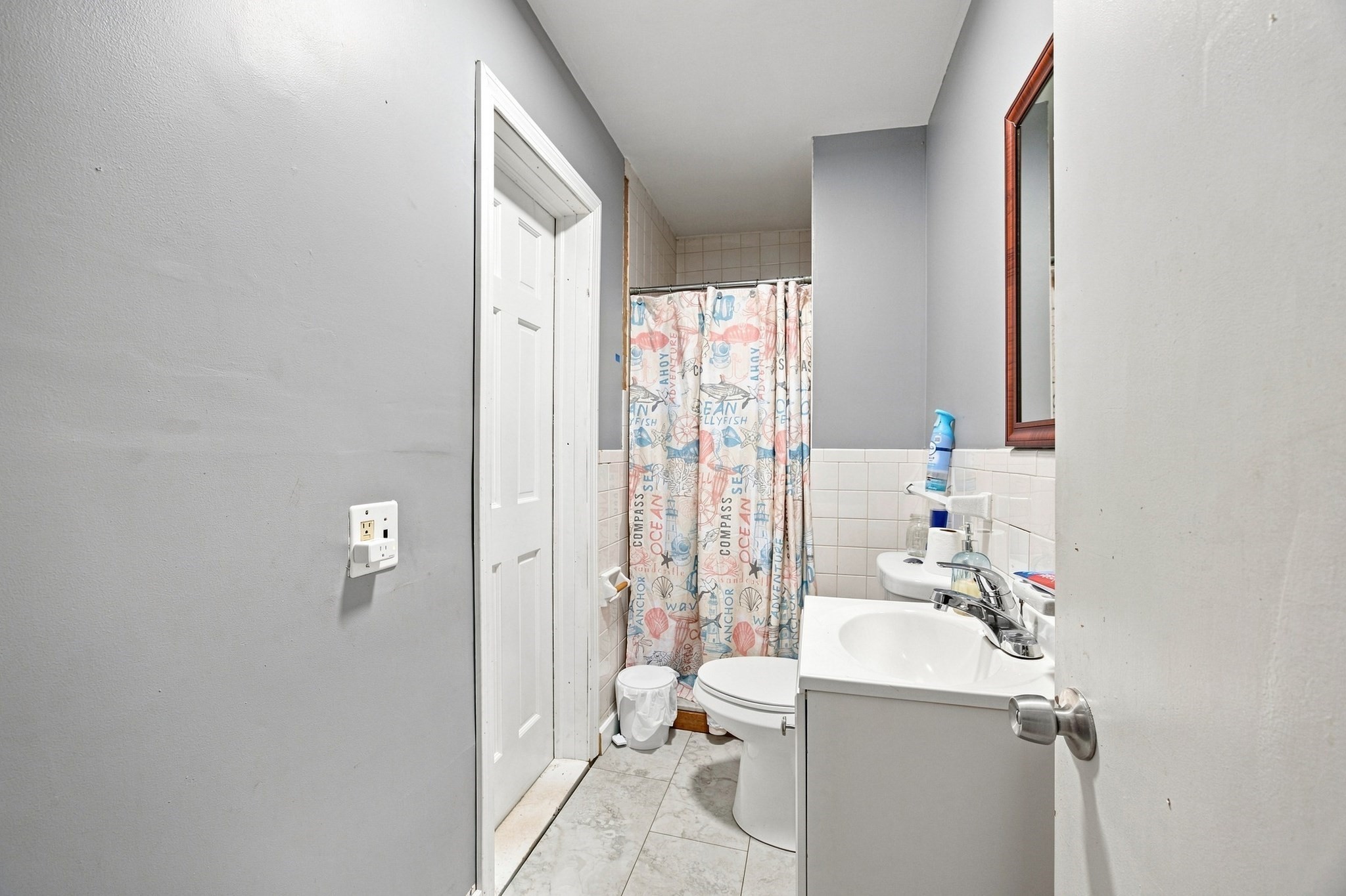 96 Granby Rd Property Photo 14