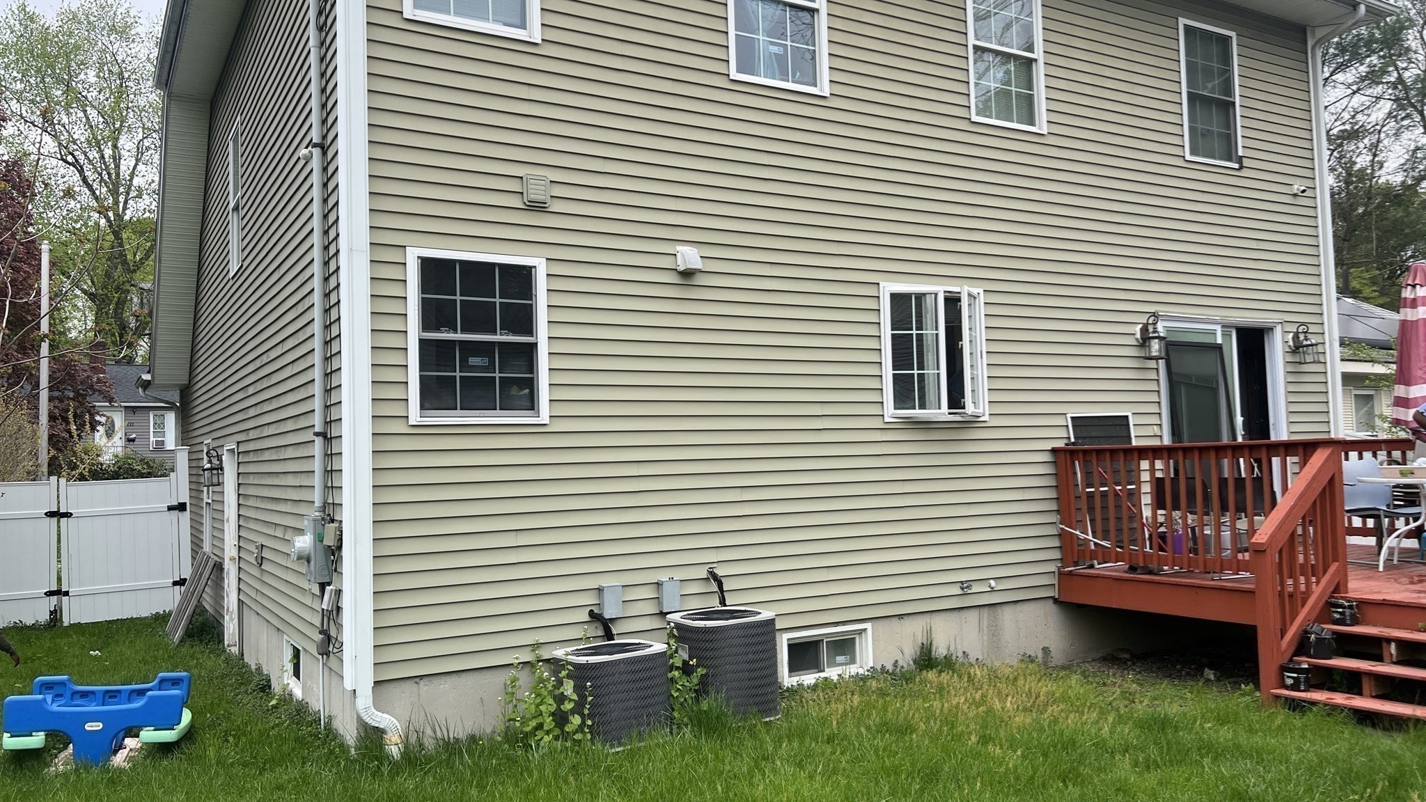 133 Puritan Ave Property Photo 16