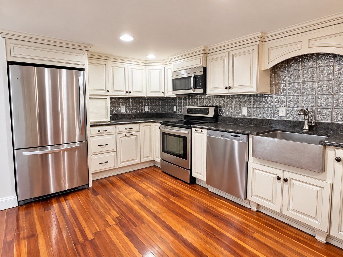 6a School St # 6a Property Photo 4
