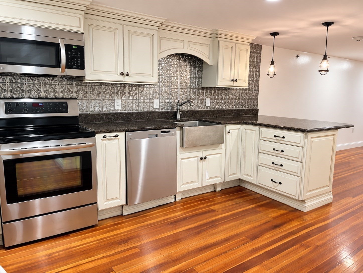 6a School St # 6a Property Photo 5