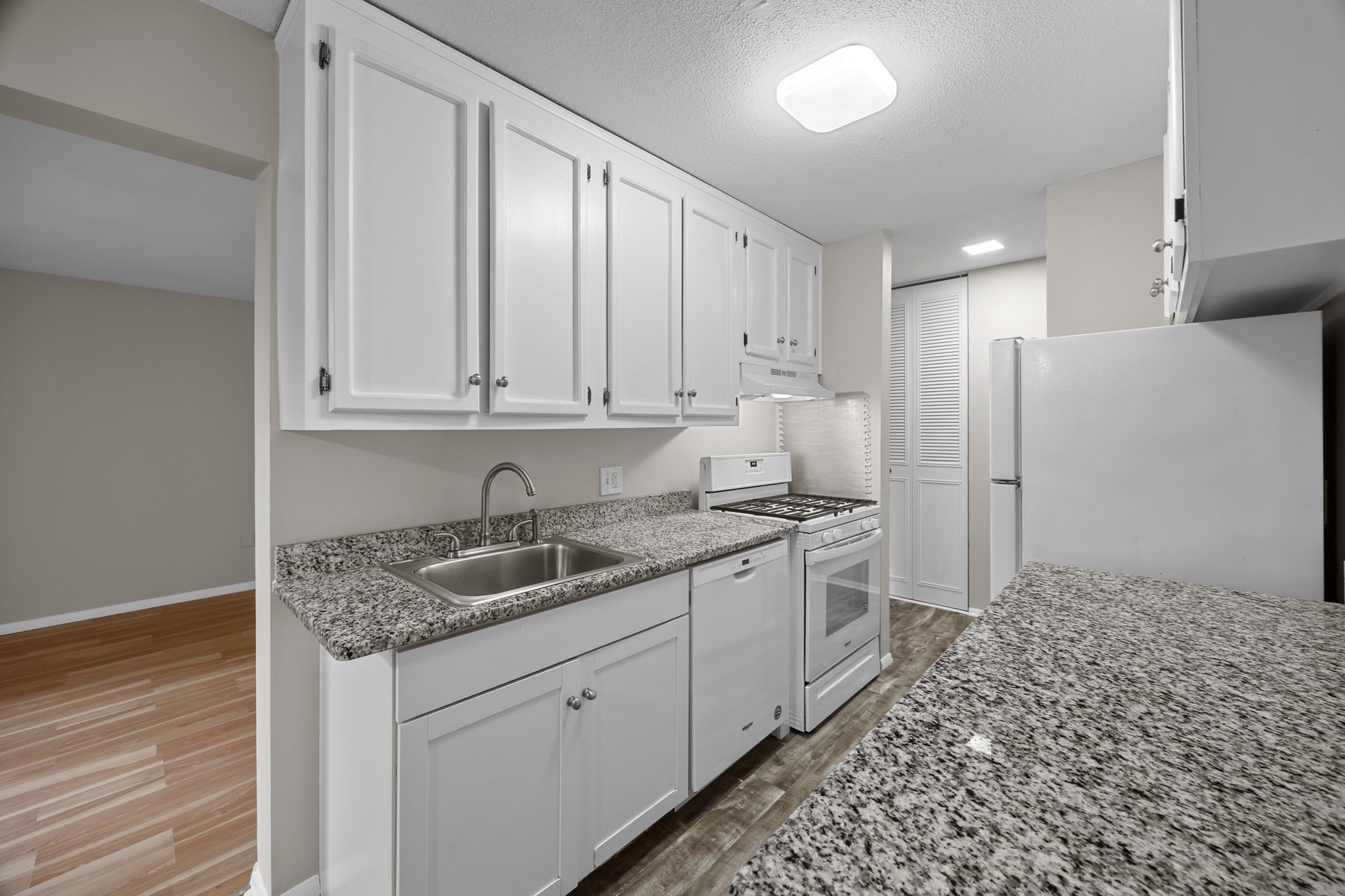 10 Shrewsbury Green Dr # I Property Photo 6