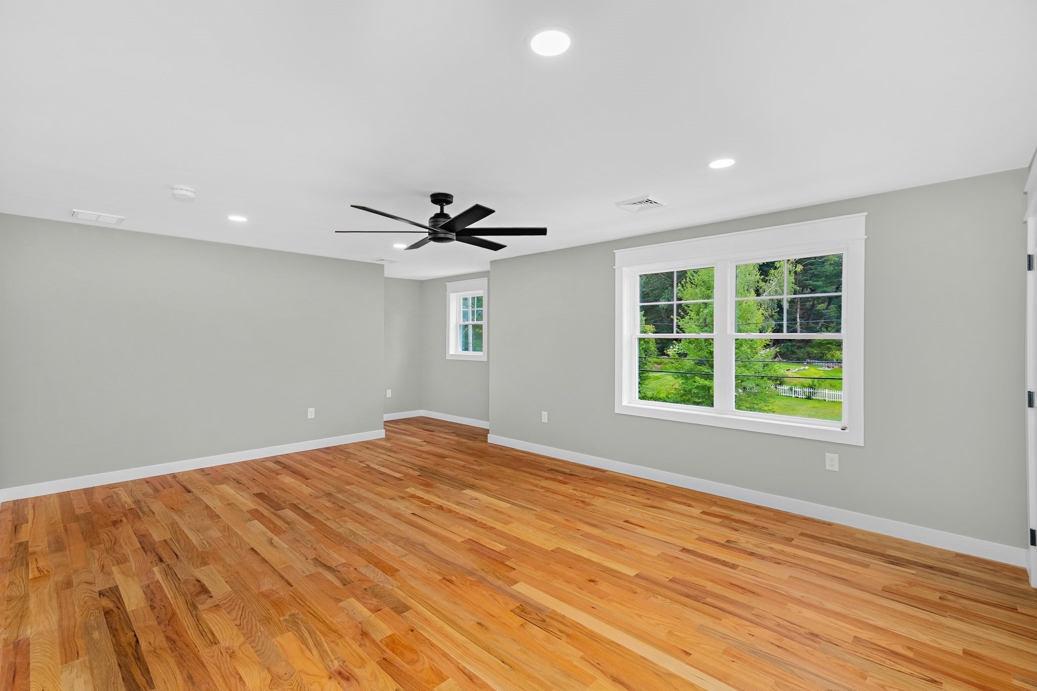163 Hope St Property Photo 26