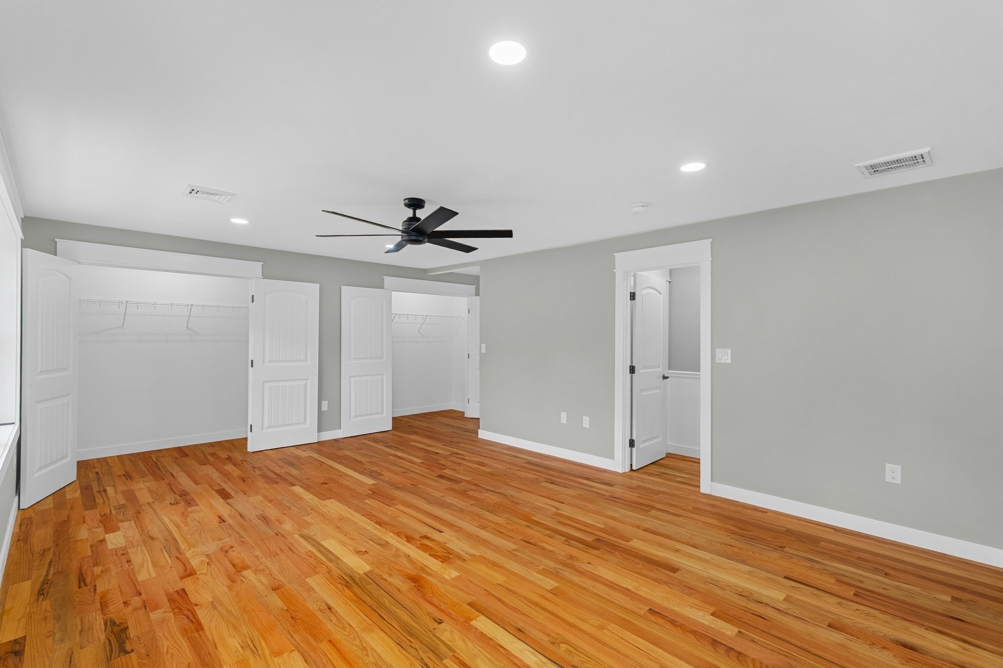 163 Hope St Property Photo 27