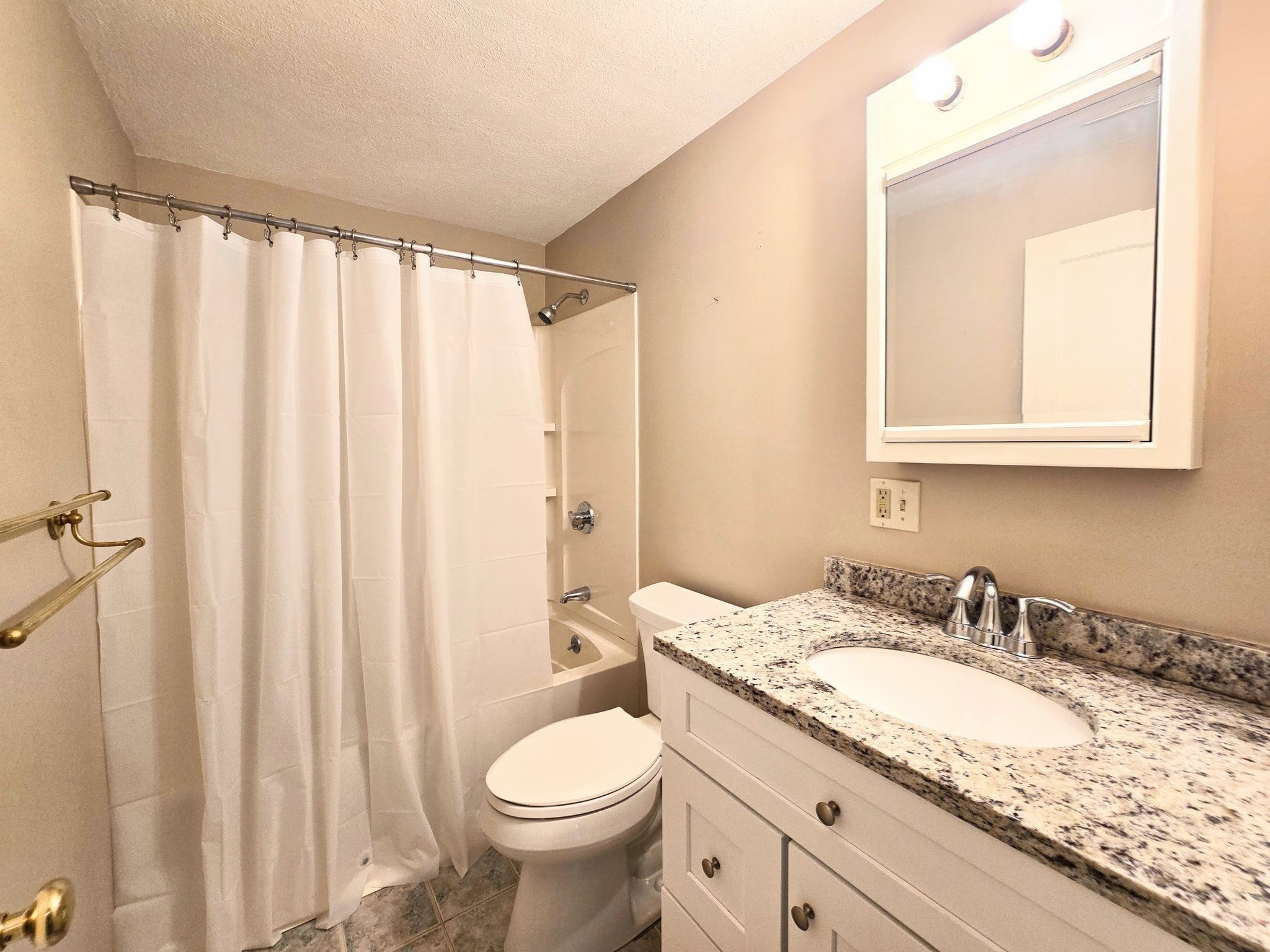 35 Swanson Court # 32d Property Photo 13