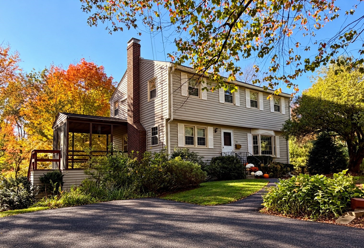 30 Ideal Ave Property Photo 1