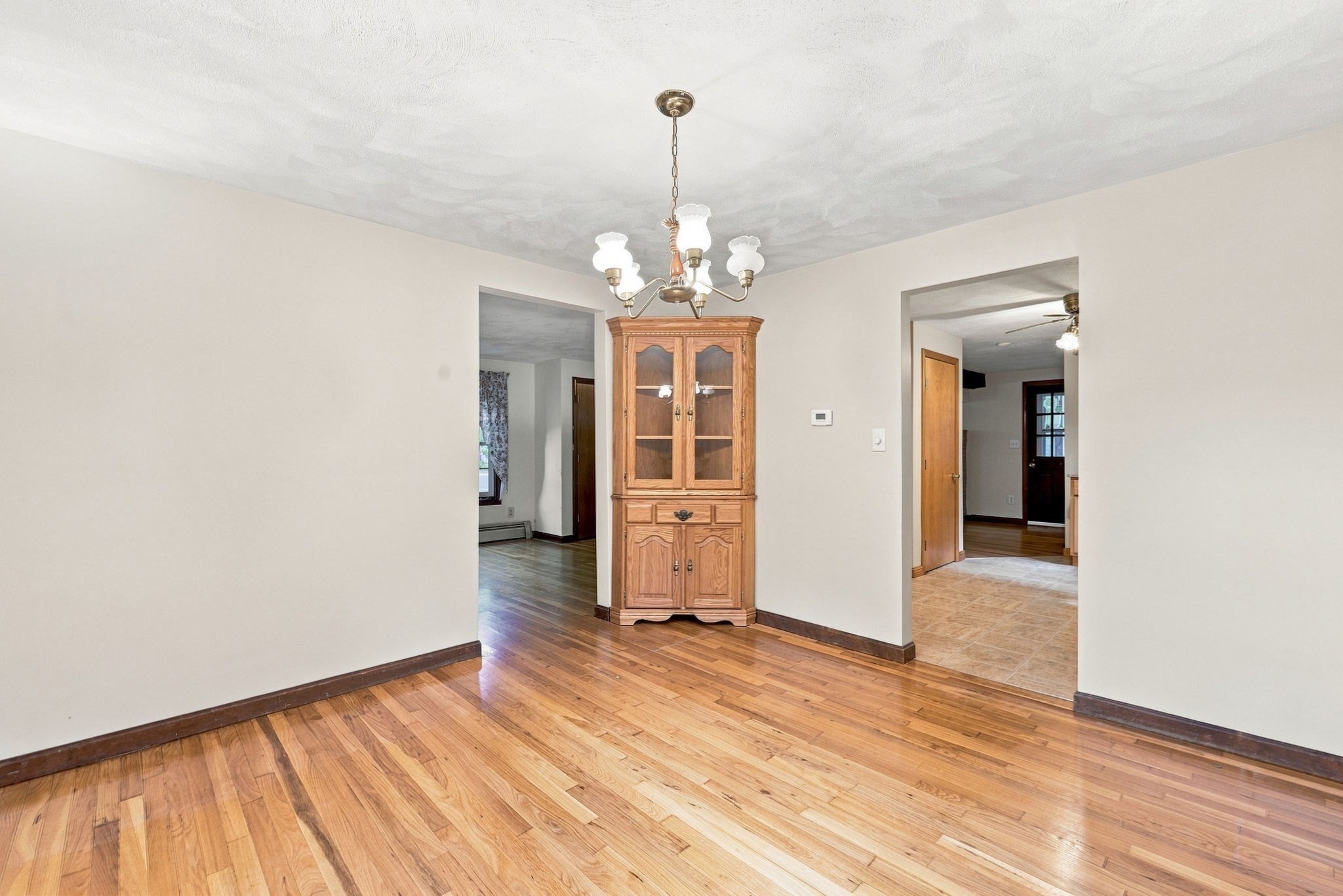30 Ideal Ave Property Photo 8