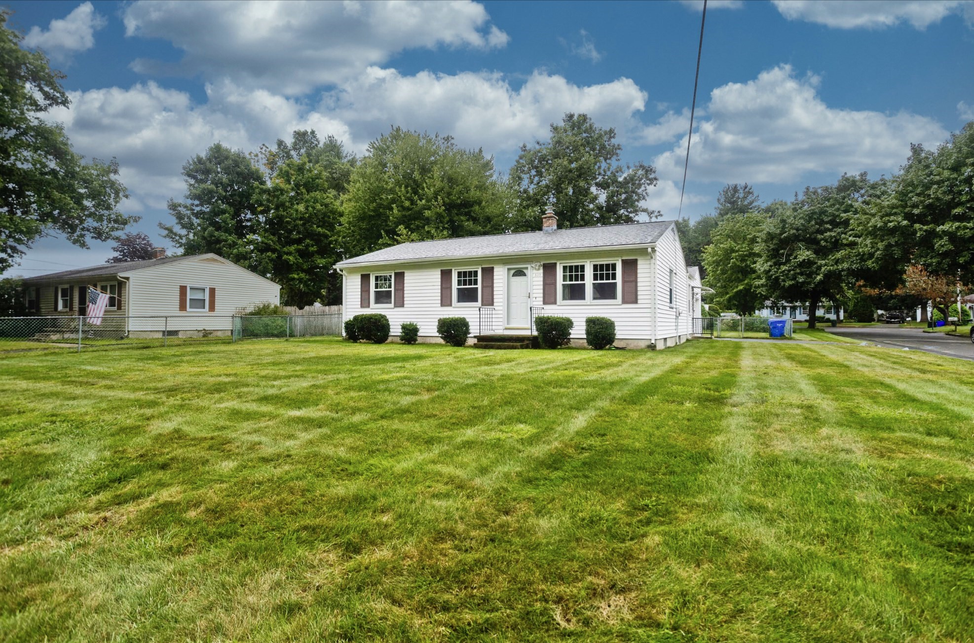 539 Dutchess St Property Photo 3