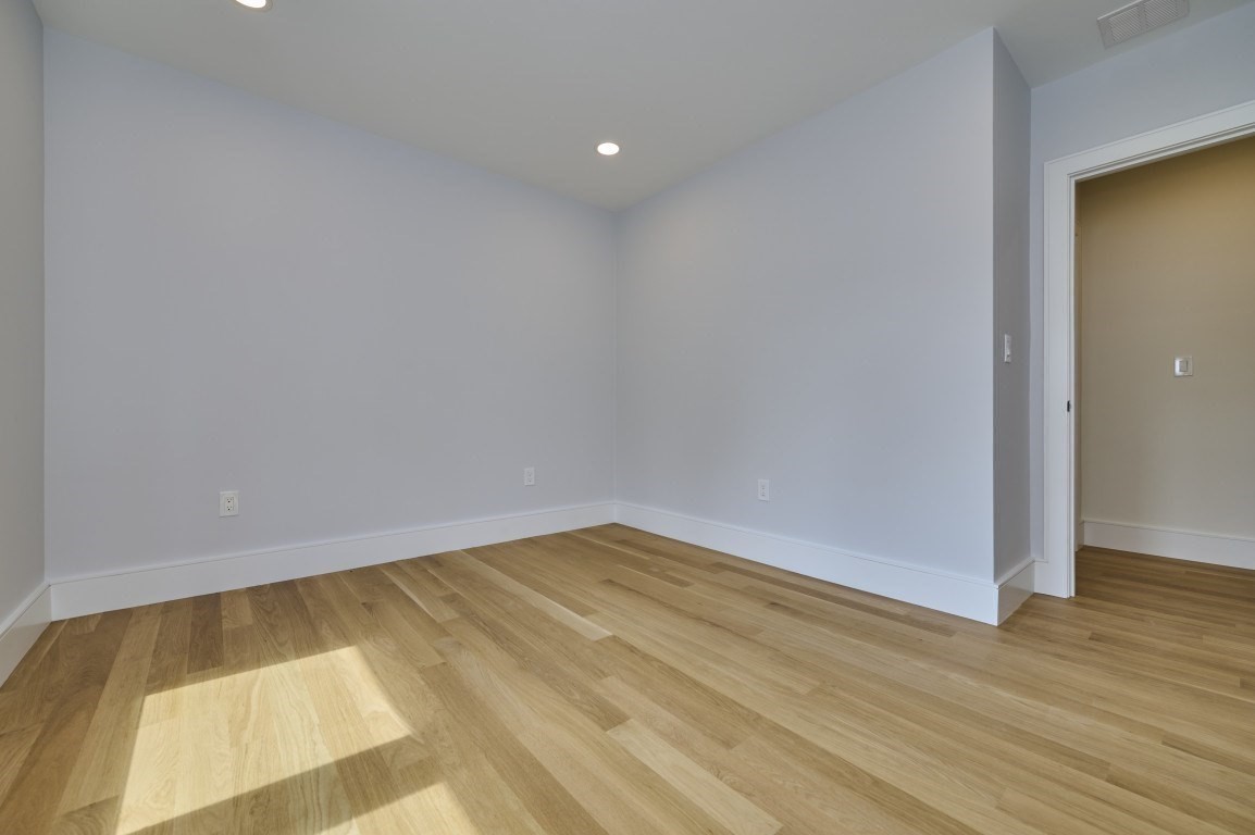 125 Fuller # 125 Property Photo 28
