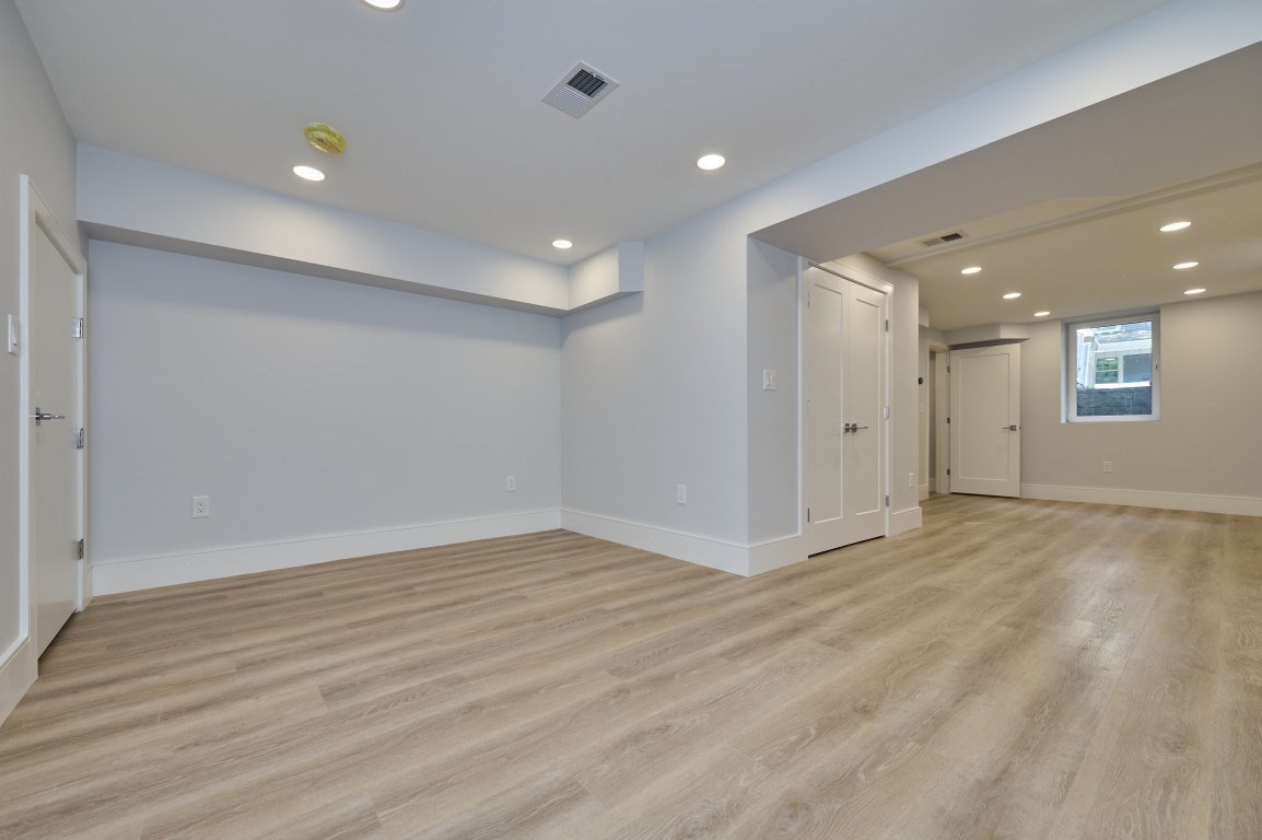 125 Fuller # 125 Property Photo 32