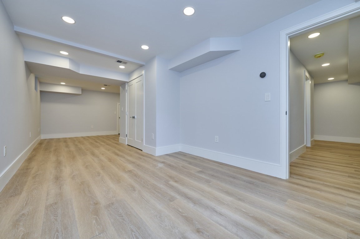 125 Fuller # 125 Property Photo 33