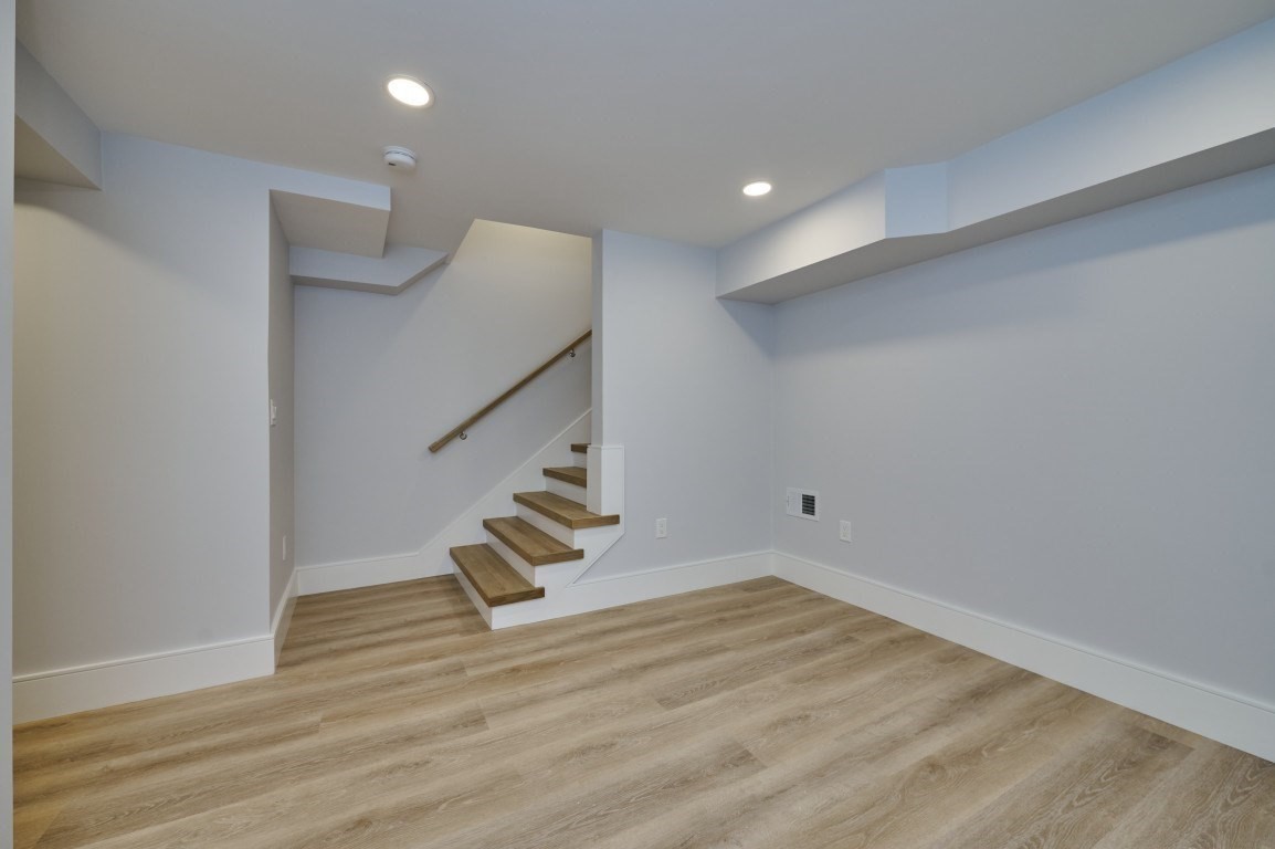 125 Fuller # 125 Property Photo 35