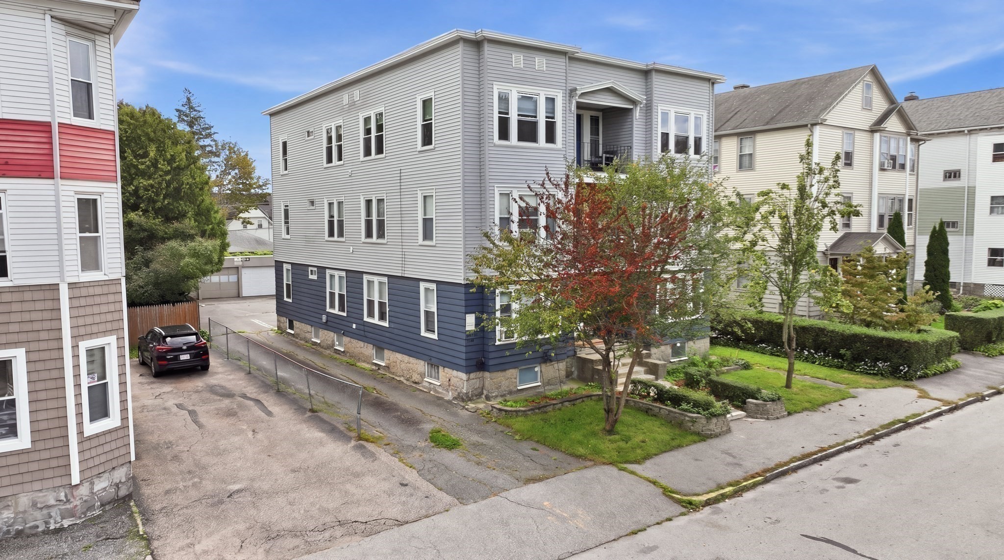 17 Fairbanks St Property Photo 6