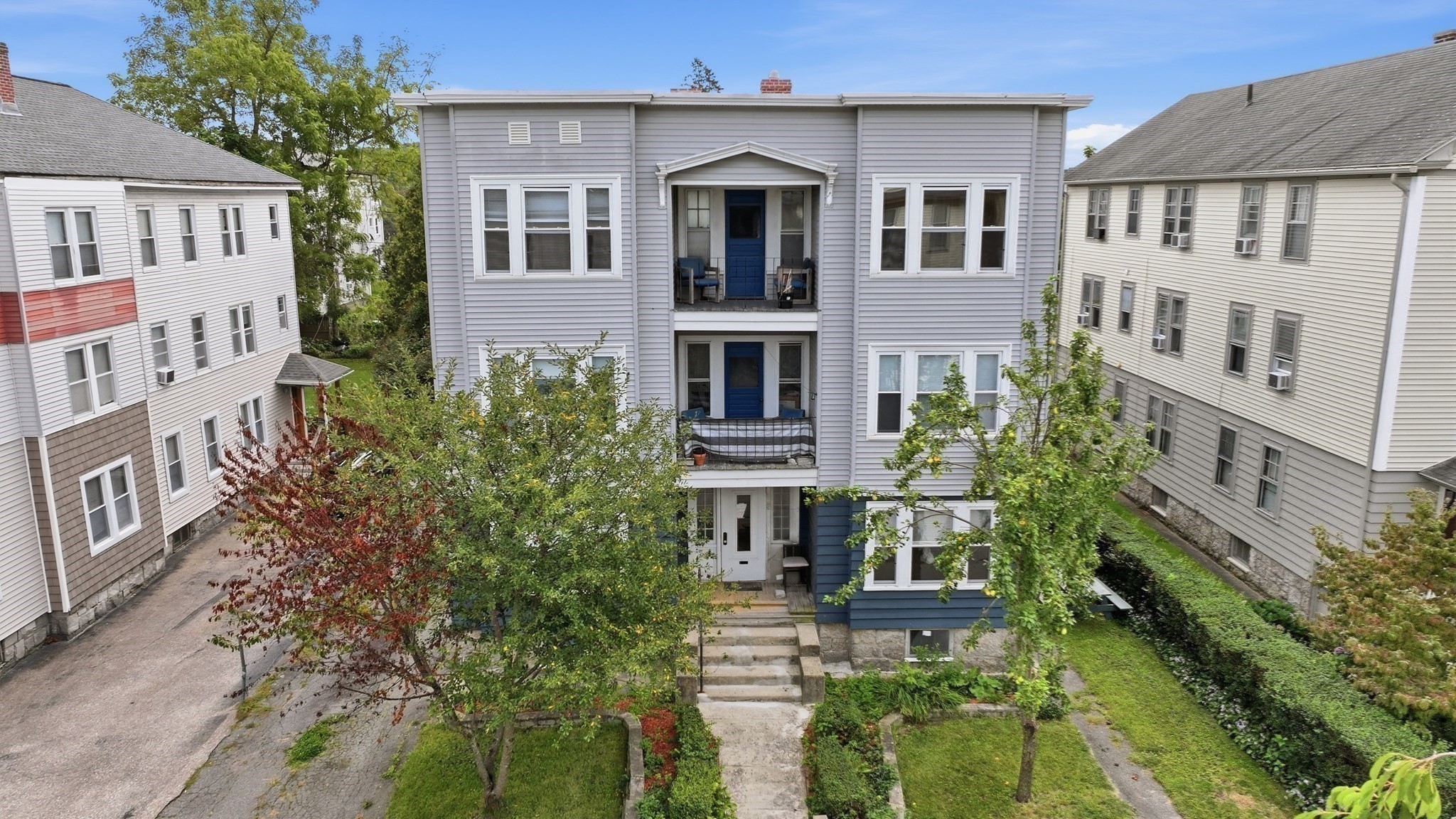 17 Fairbanks St Property Photo 7