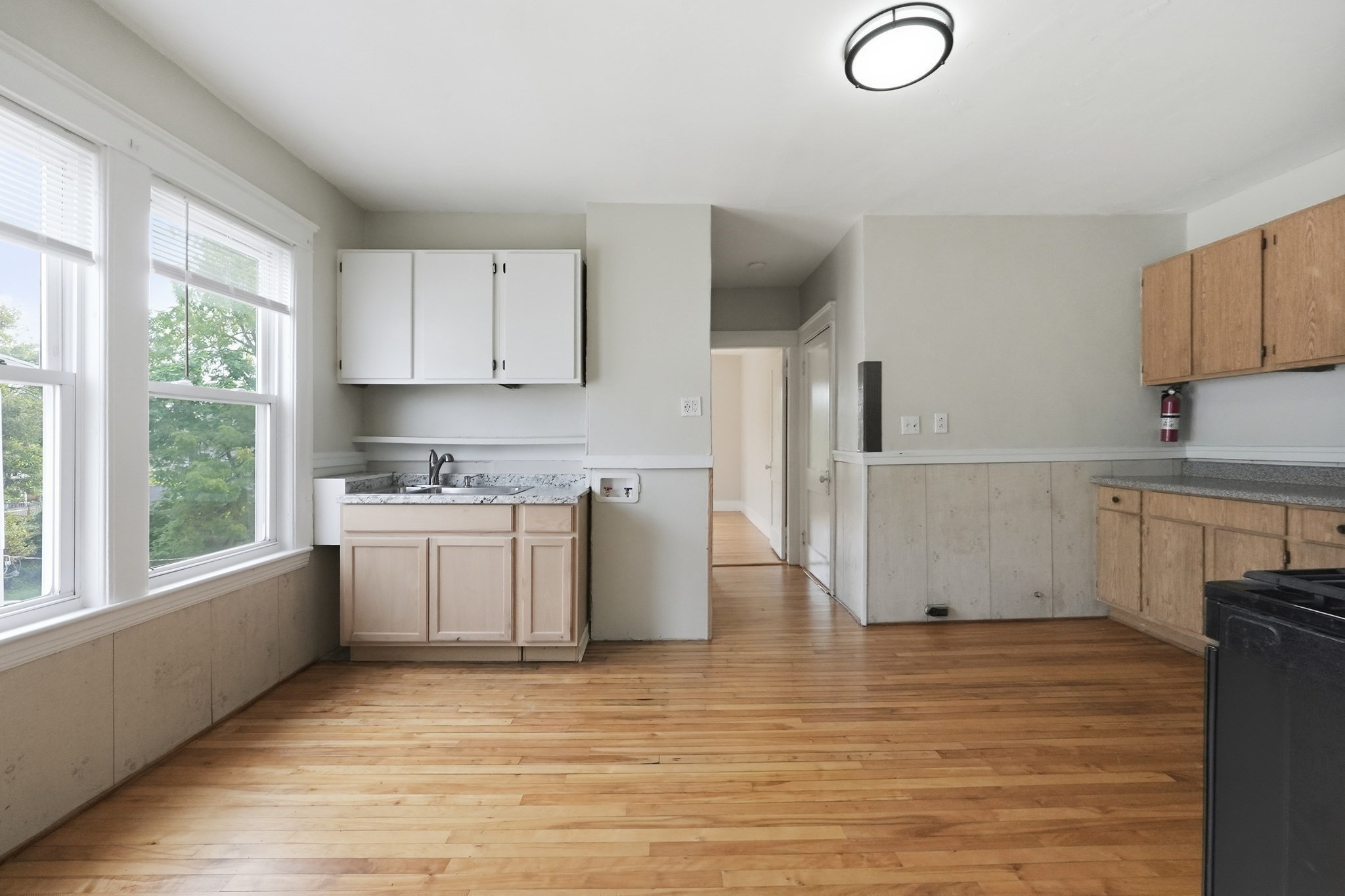 17 Fairbanks St Property Photo 9