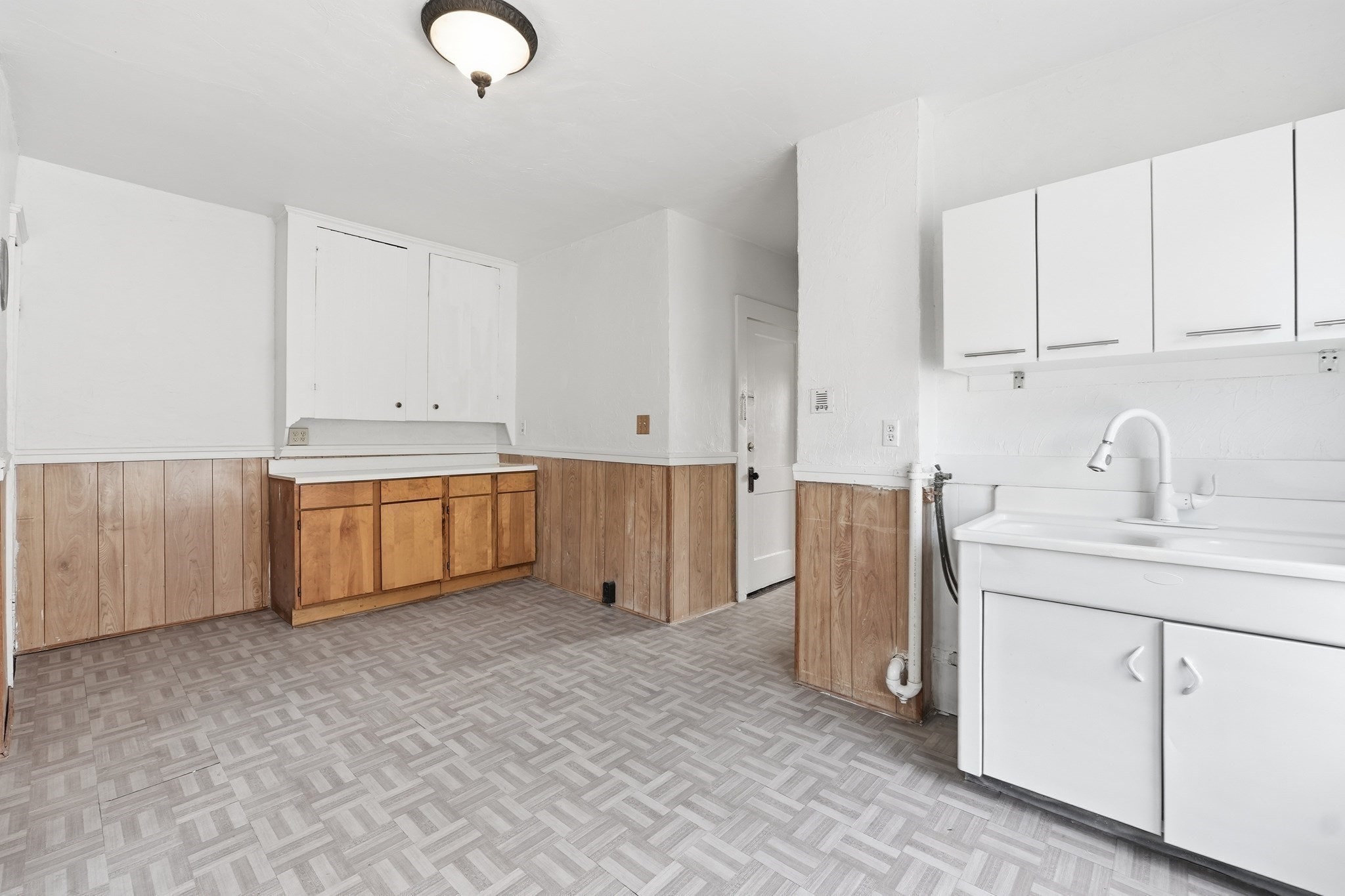 17 Fairbanks St Property Photo 24