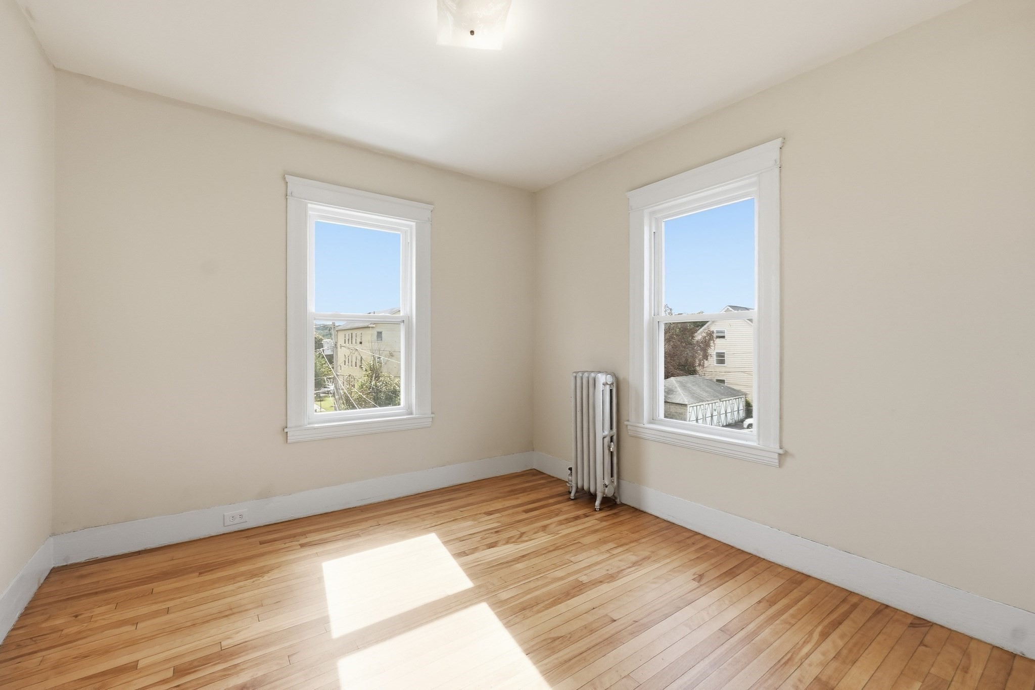 17 Fairbanks St Property Photo 26