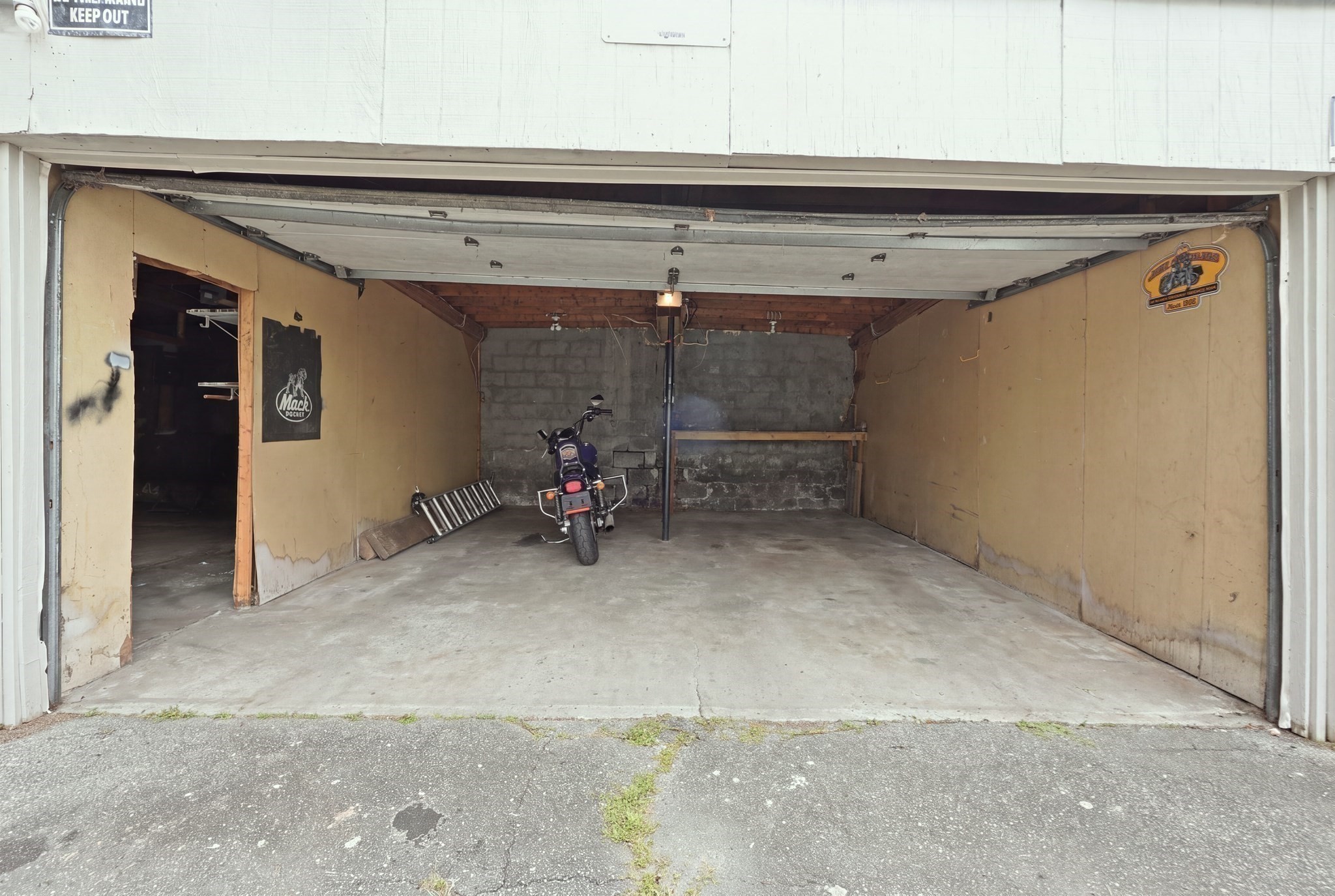 17 Fairbanks St Property Photo 33