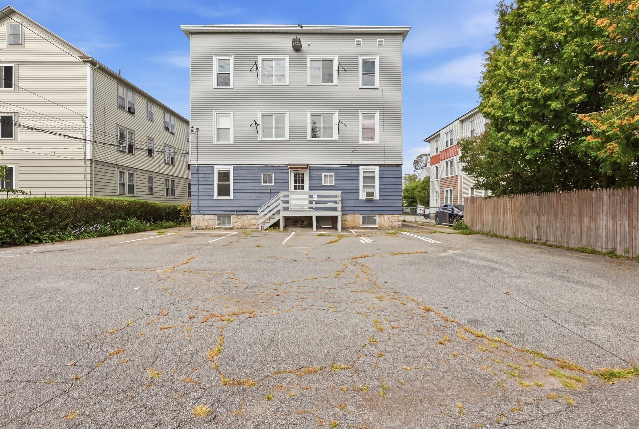 17 Fairbanks St Property Photo 34