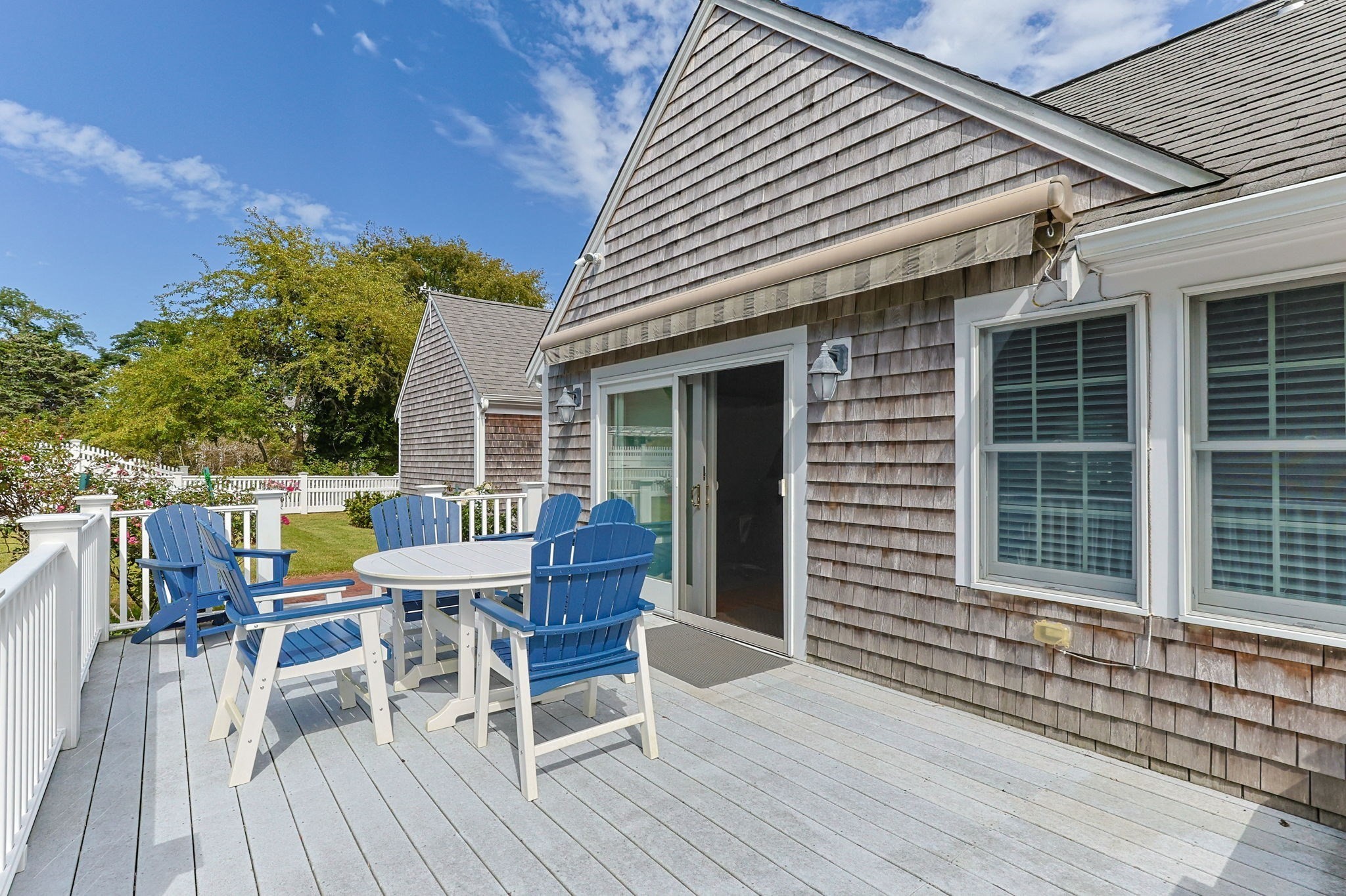 122 Forest Beach Rd Property Photo 4