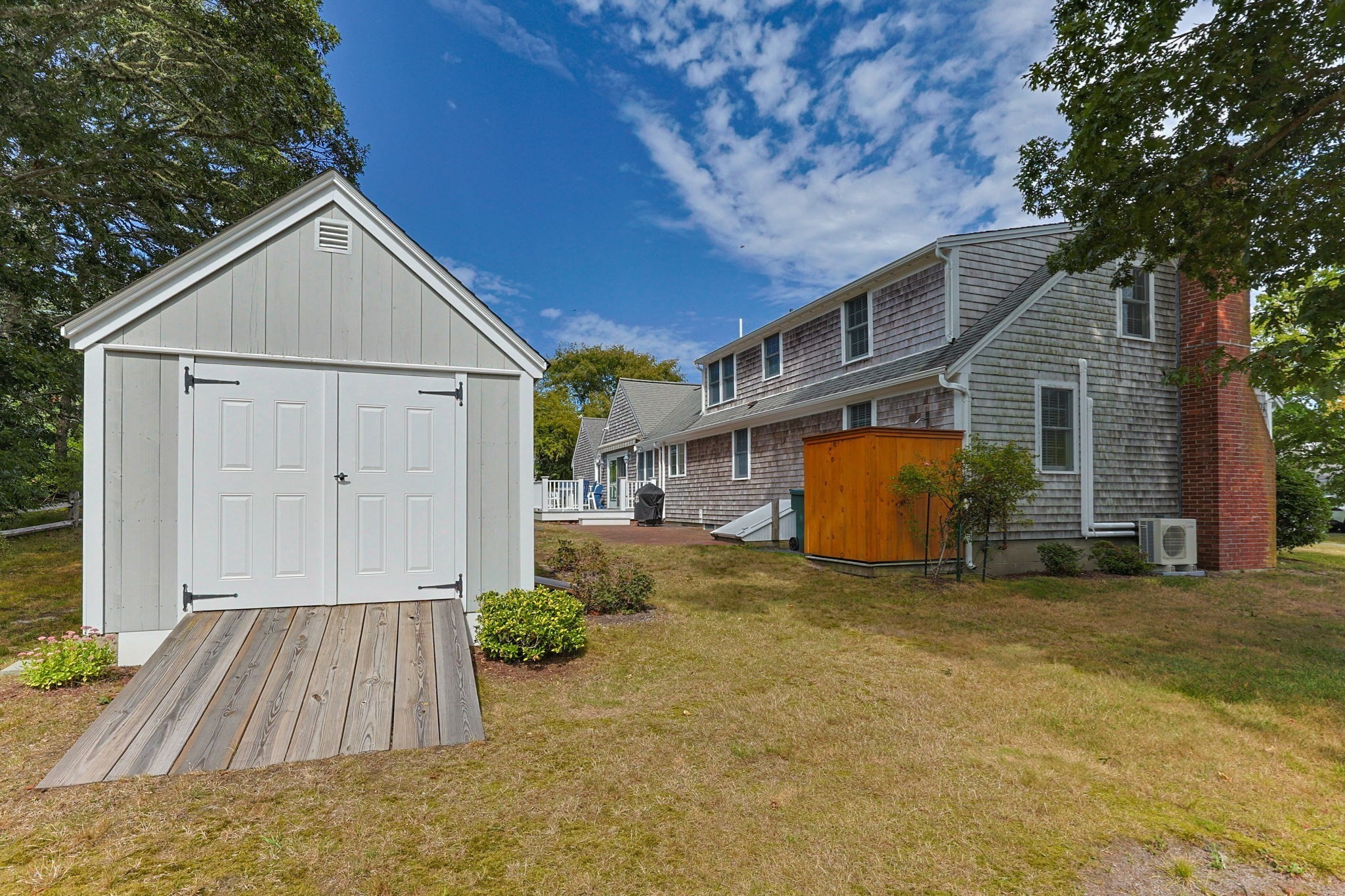 122 Forest Beach Rd Property Photo 26