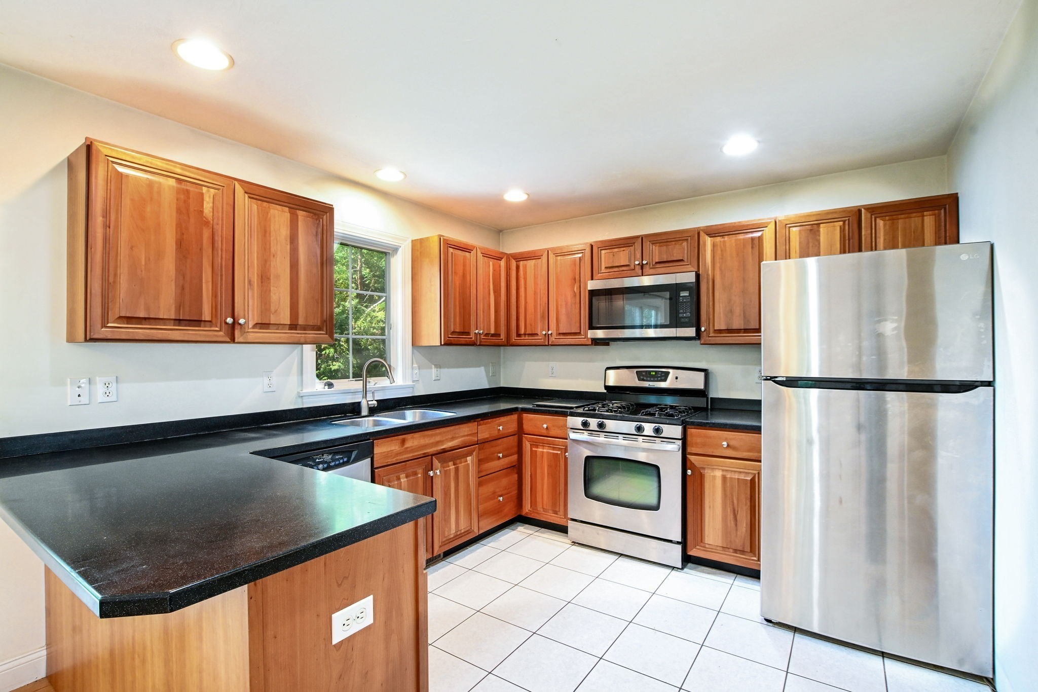 10a Saint Andrews Way # 10a Property Photo 7