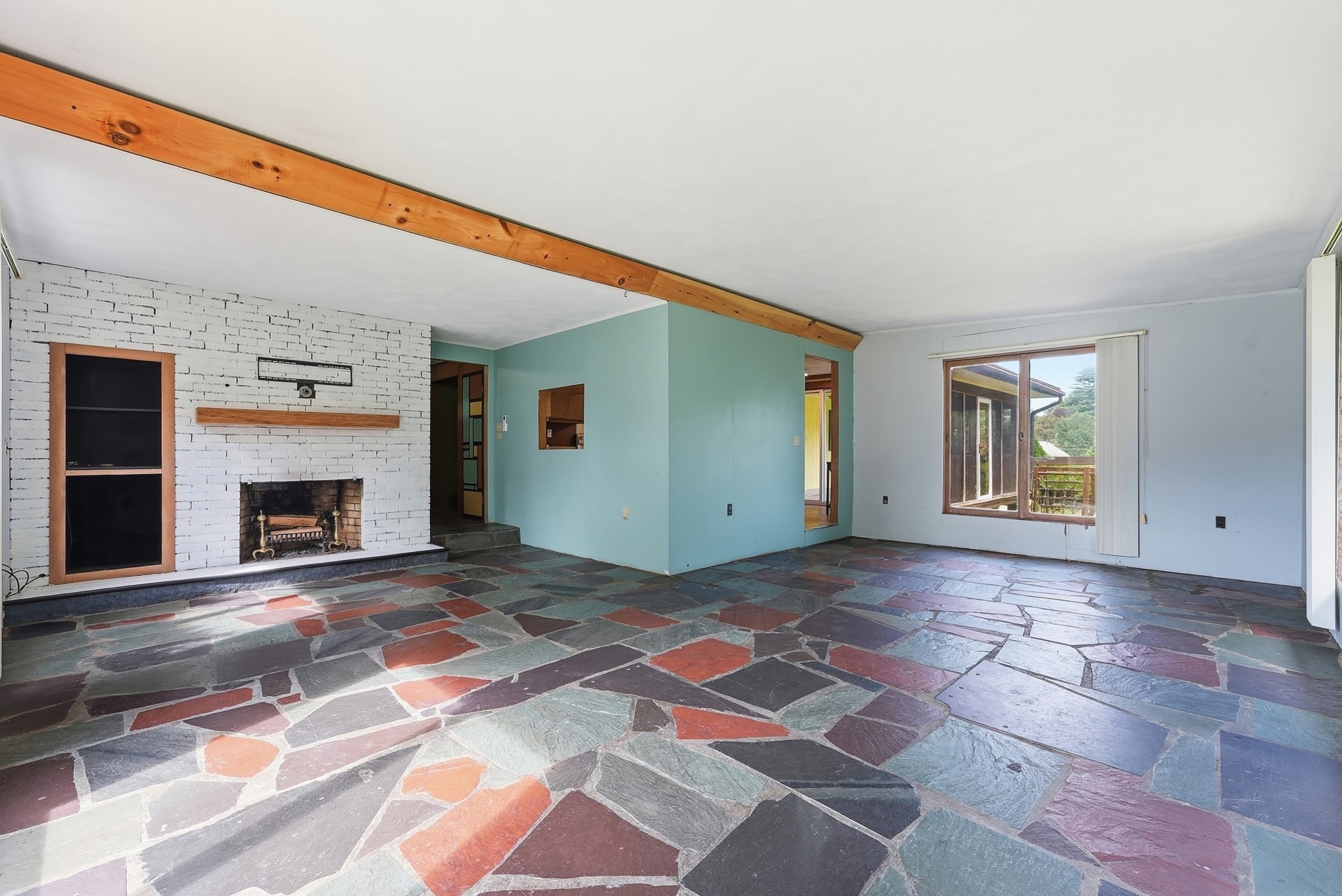31 Woodcrest Road Property Photo 3