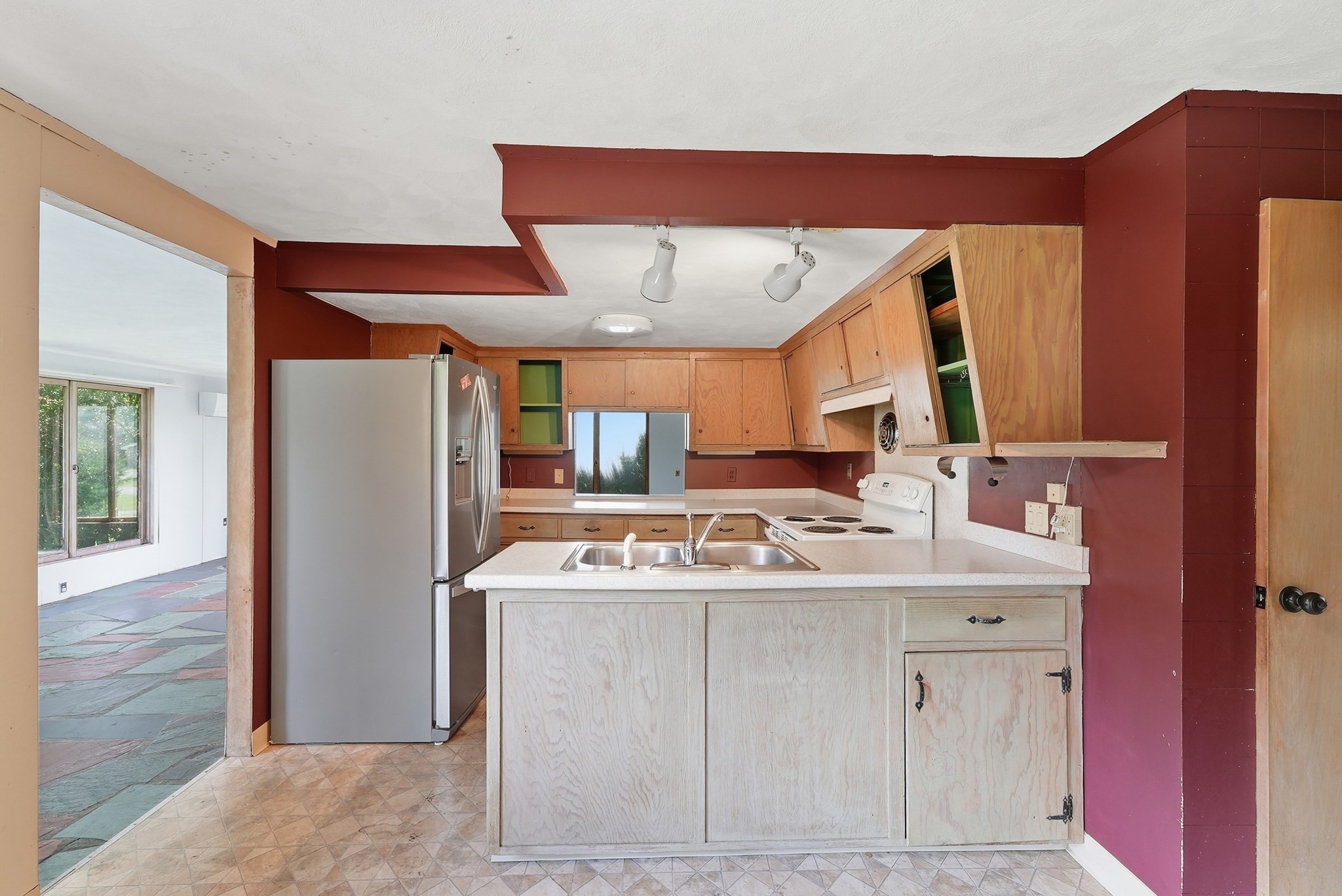 31 Woodcrest Road Property Photo 5