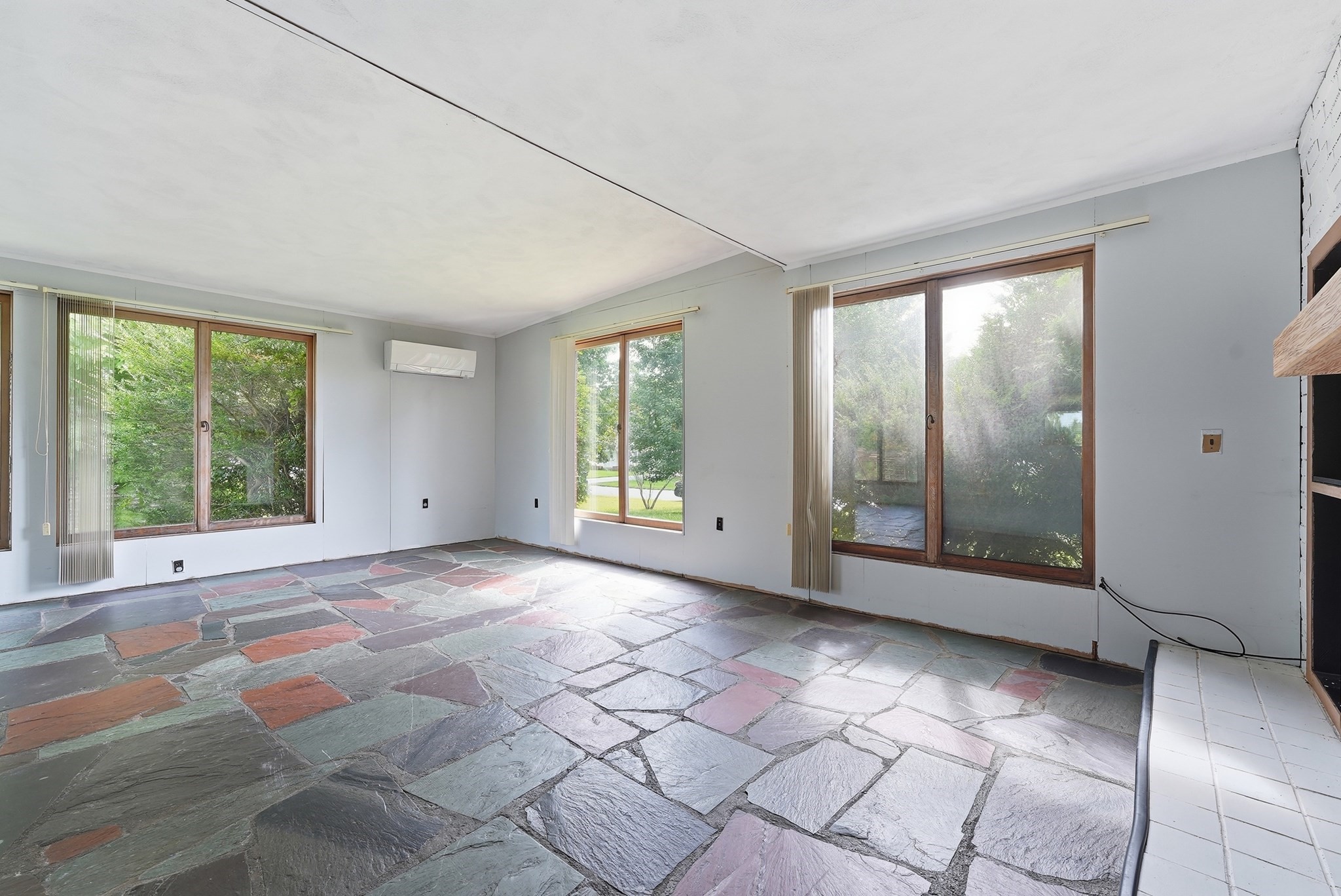 31 Woodcrest Road Property Photo 11