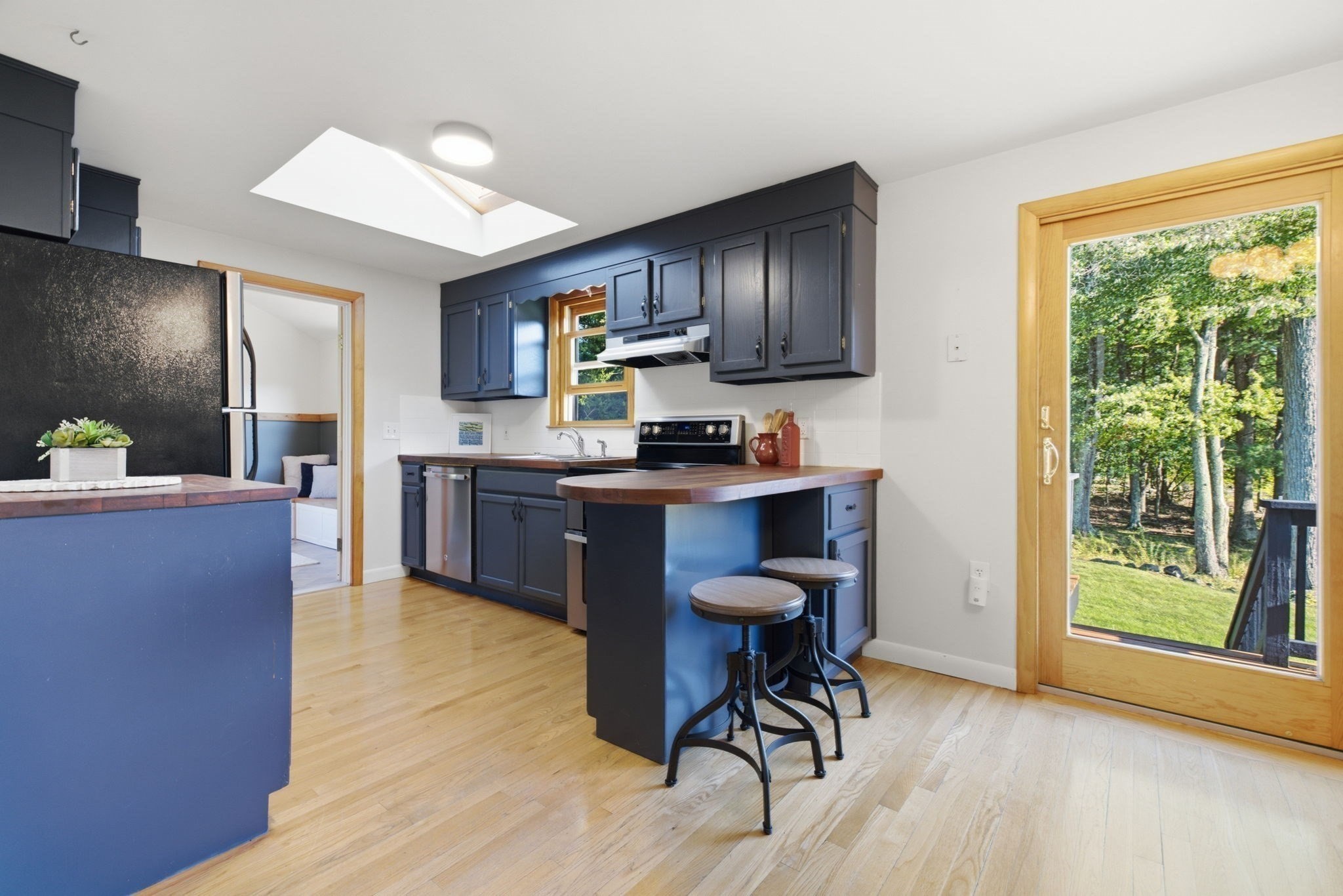 53 Skilton Lane Property Photo 3