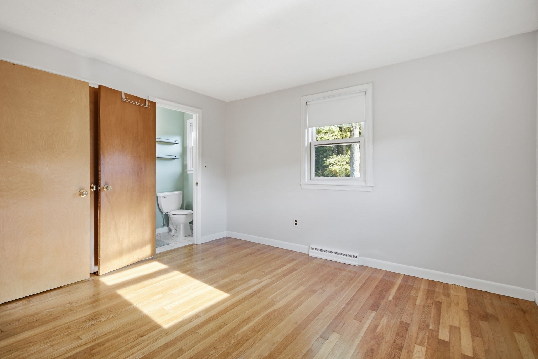 53 Skilton Lane Property Photo 12