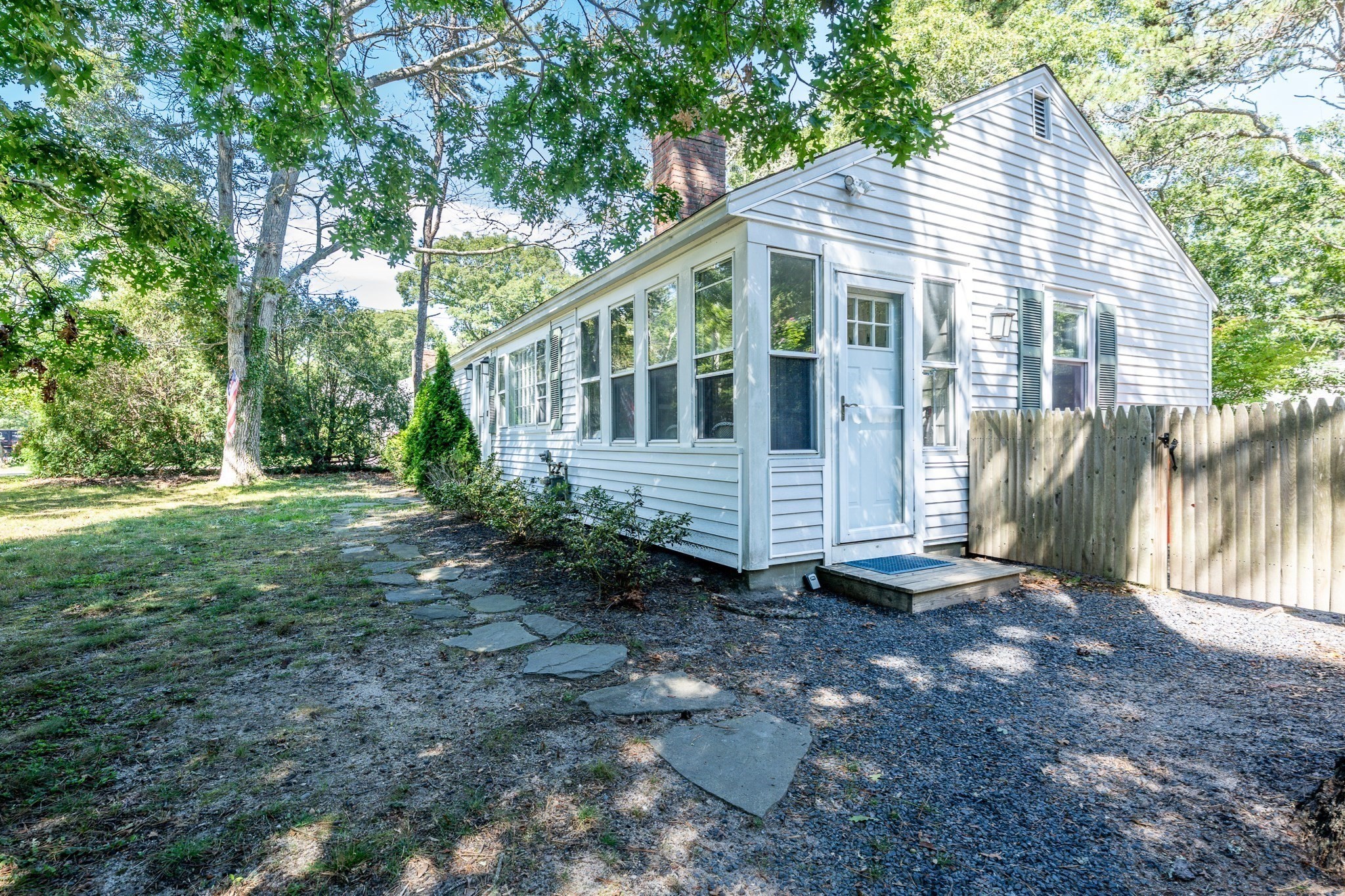 222 Mayfair Rd Property Photo 2