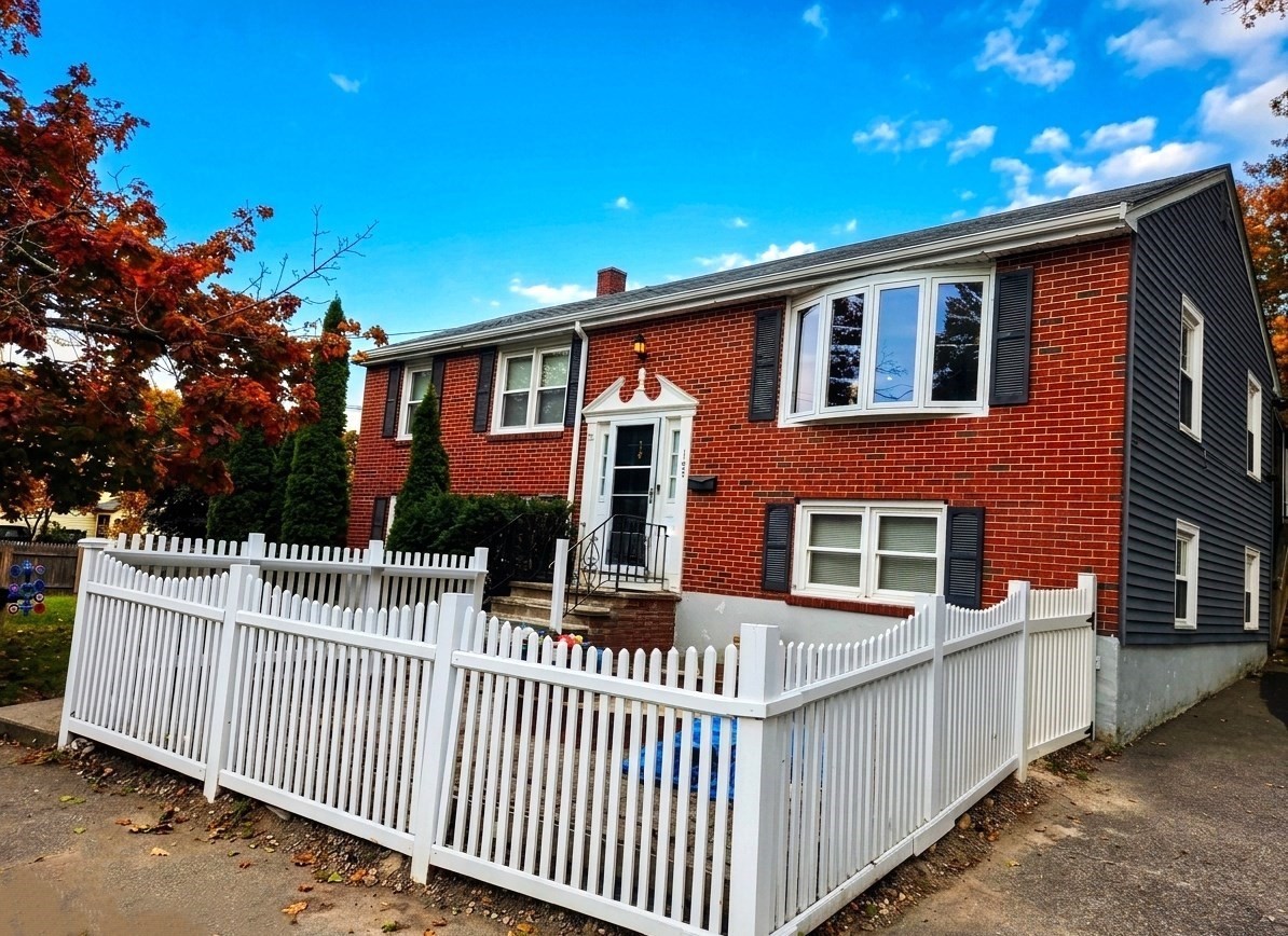 125 Running Brook Rd